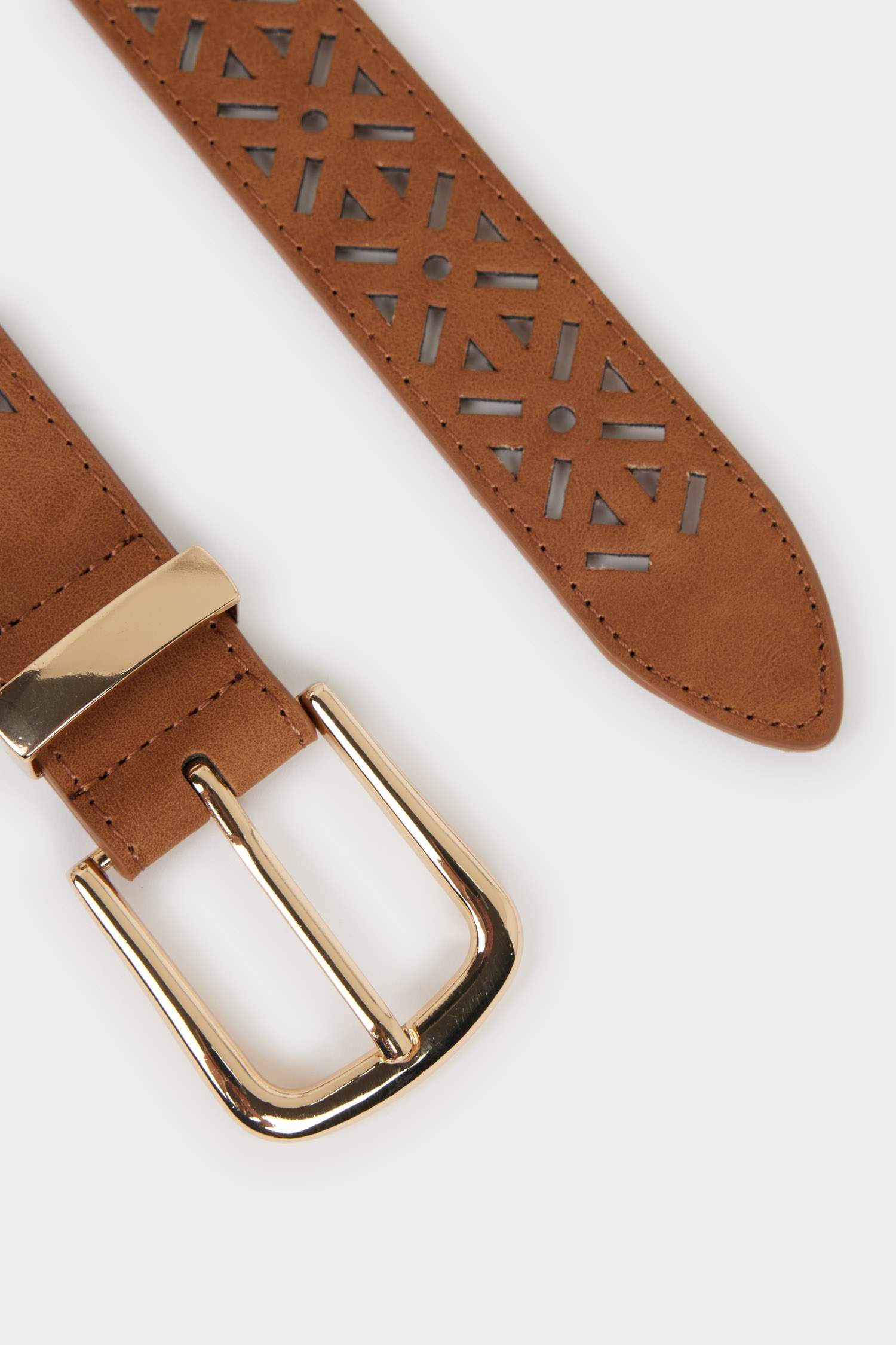 حزام جلد صناعي بمشبك مستطيل