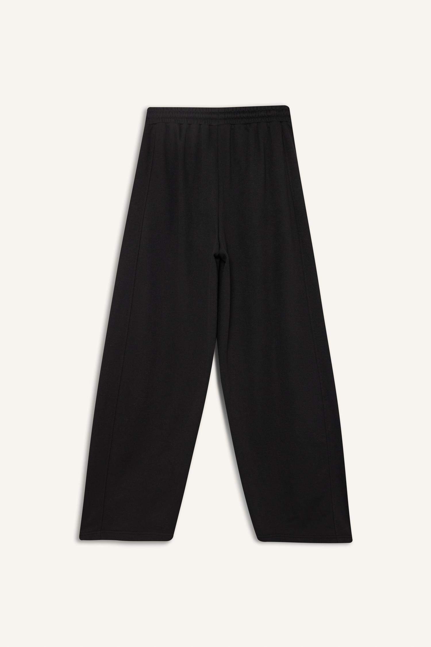 Barrel Fit Trousers