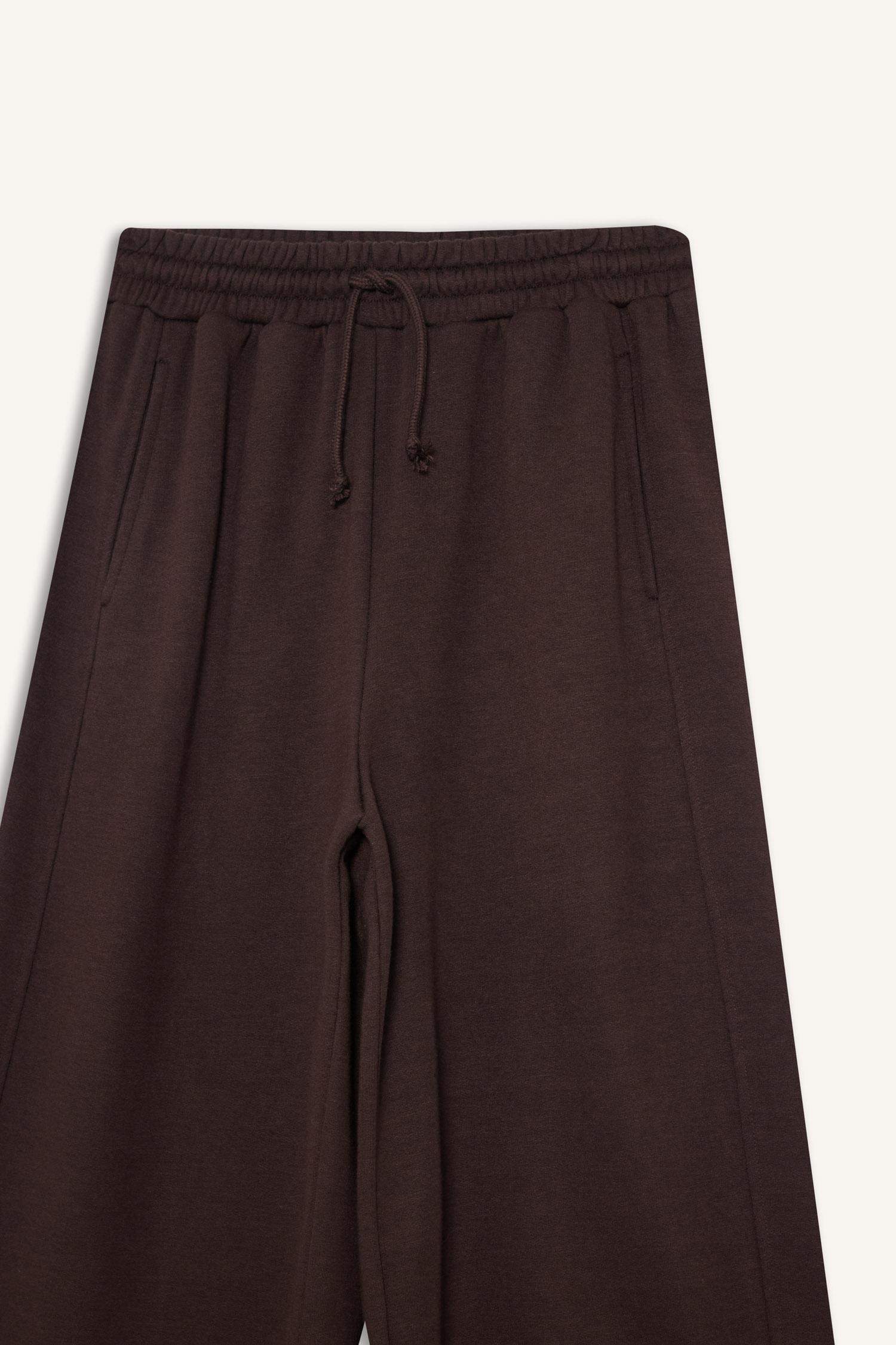 سروال قصة واسعة