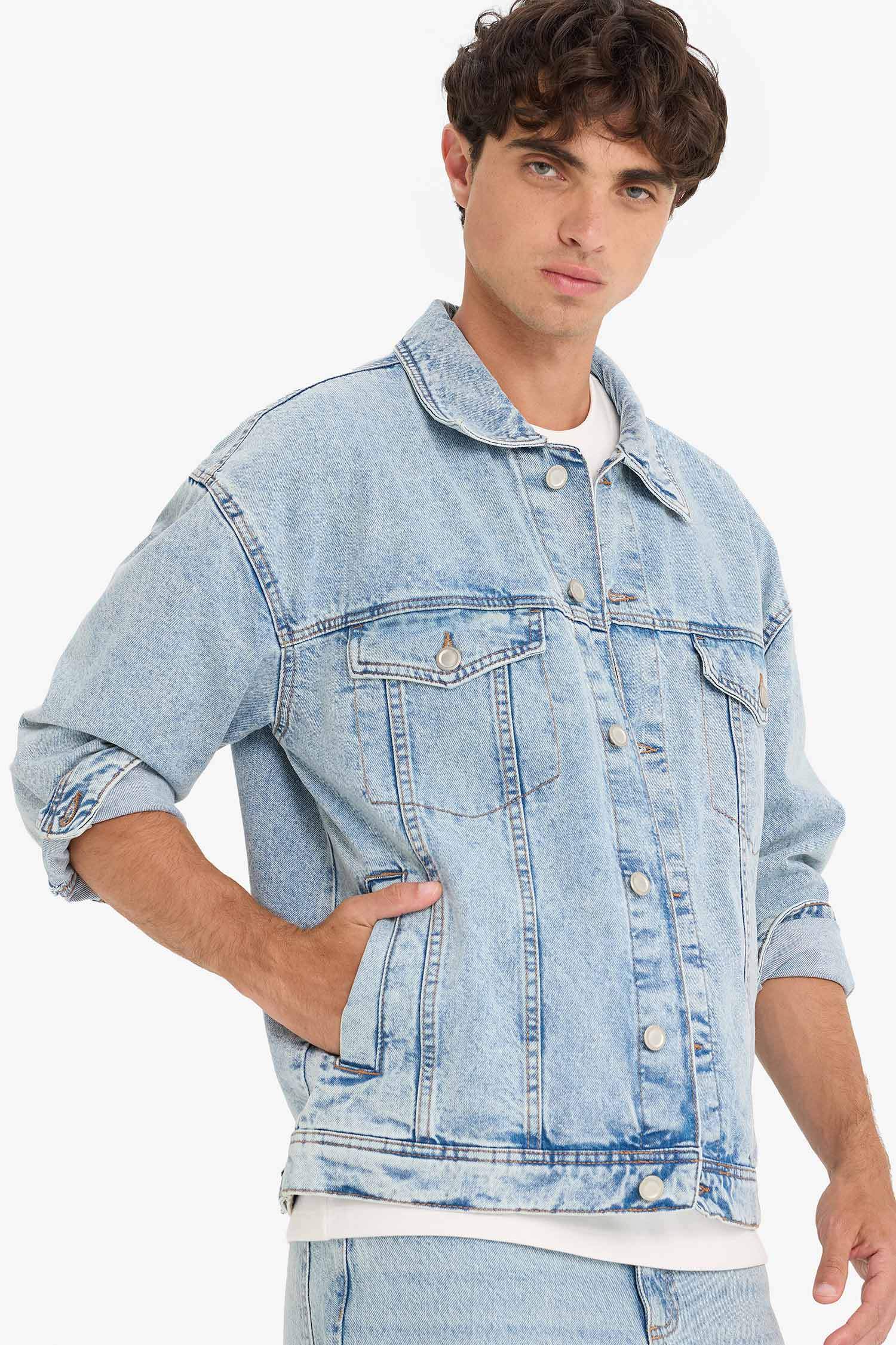 Джинсовая куртка свободного кроя oversize