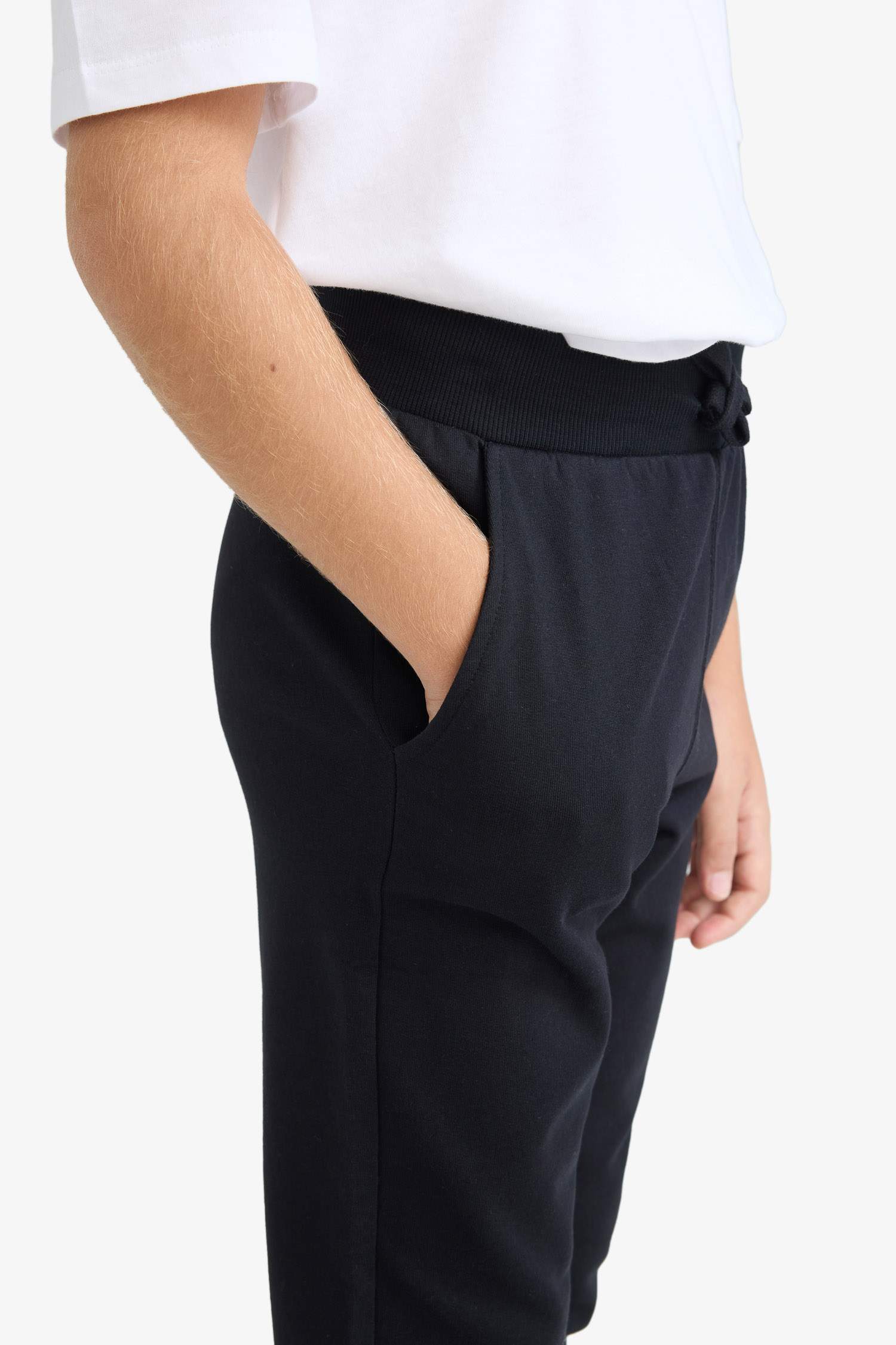 Boy Regular Fit Thin Fabric Jogging Pants