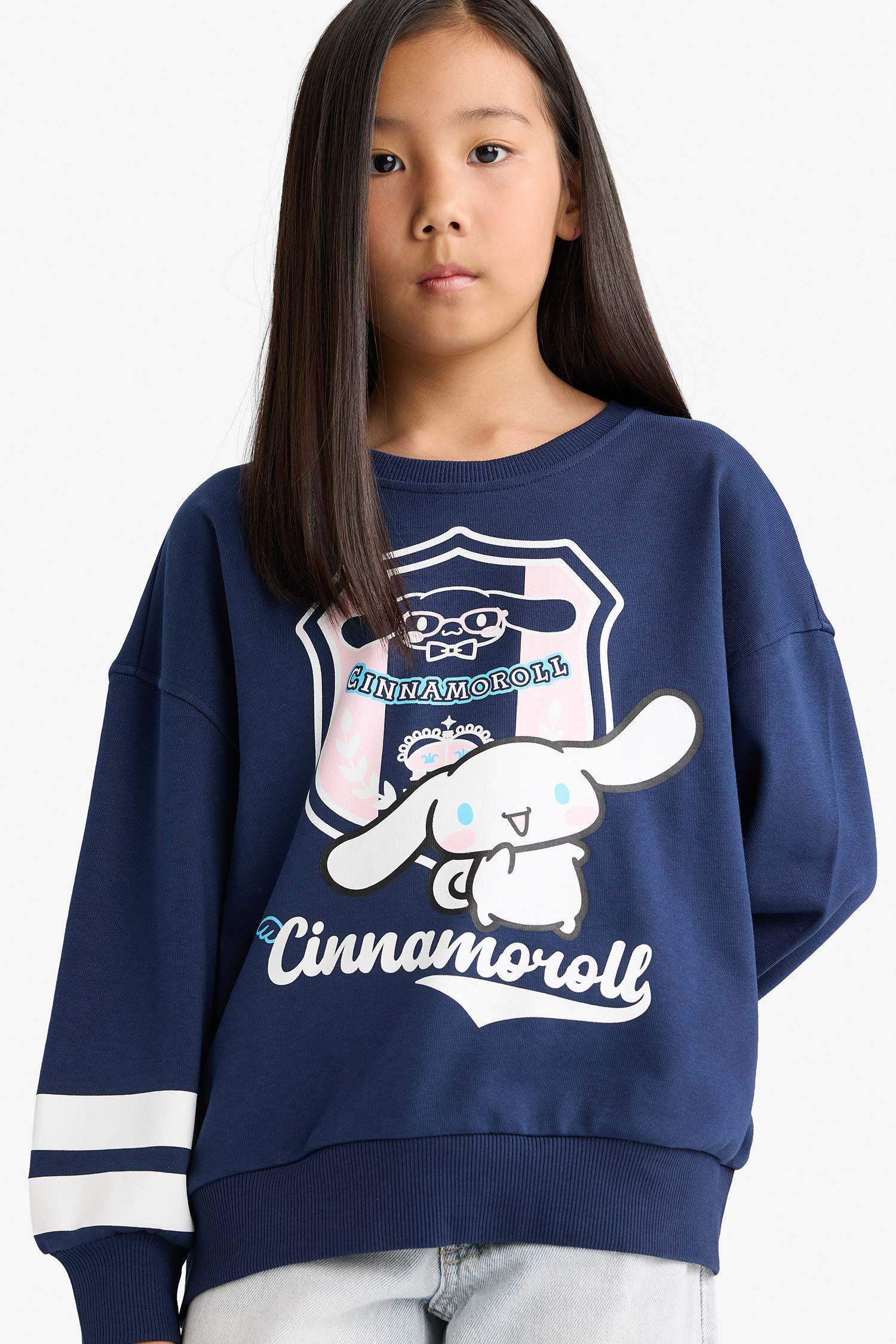 Girl Hello Kitty Oversize Fit Crew Neck Sweatshirt