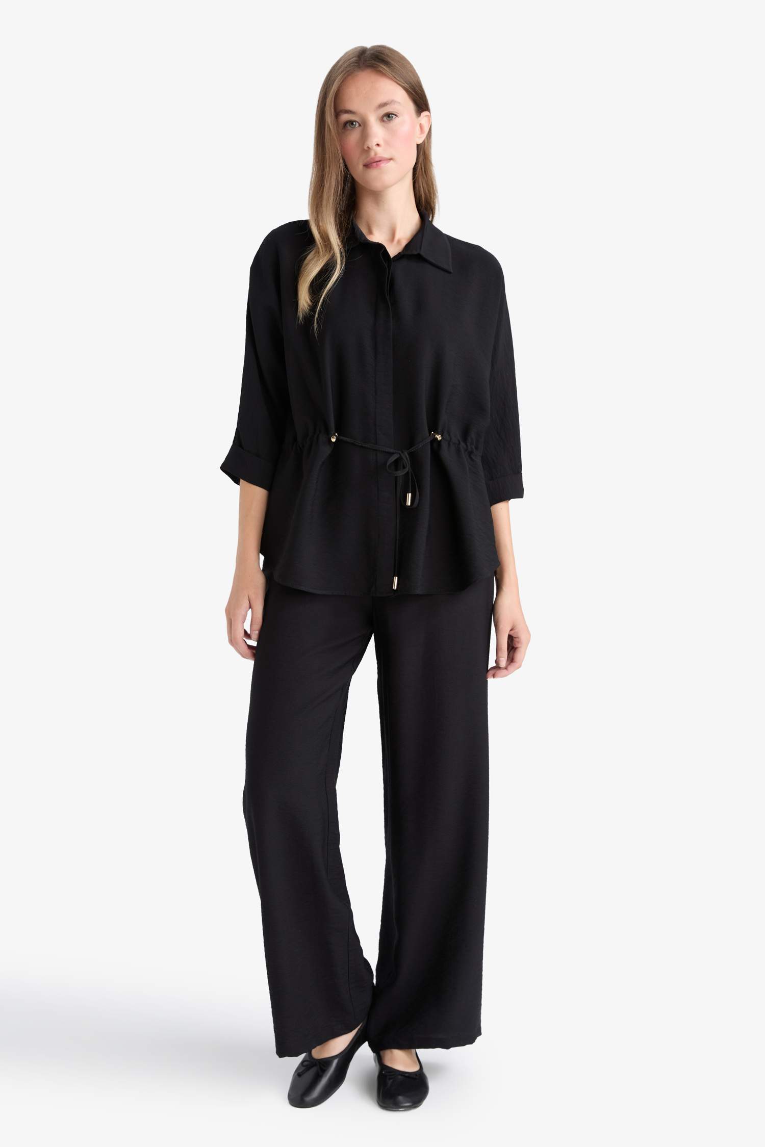 Straight Fit Cep Detaylı Geniş Paça Pantolon