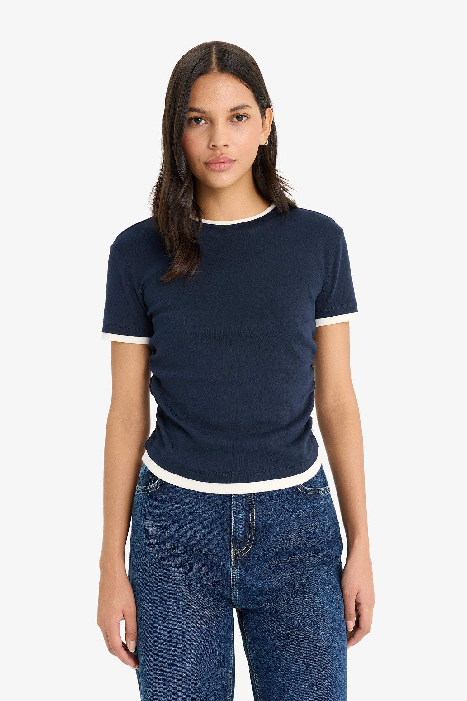 Slim Fit Dar Kesim Bisiklet Yaka Ribana Kısa Kollu Tişört