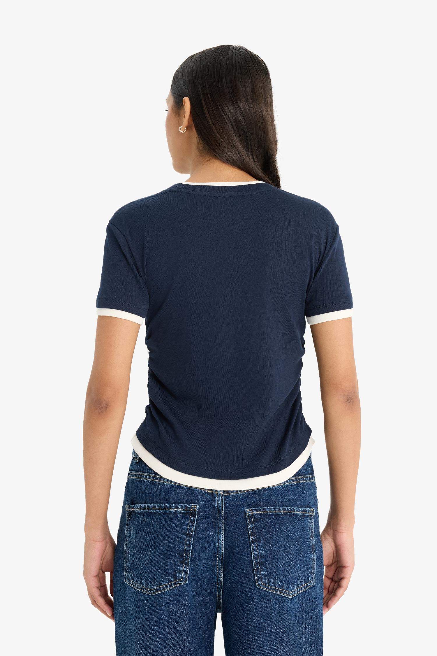 Slim Fit Dar Kesim Bisiklet Yaka Ribana Kısa Kollu Tişört