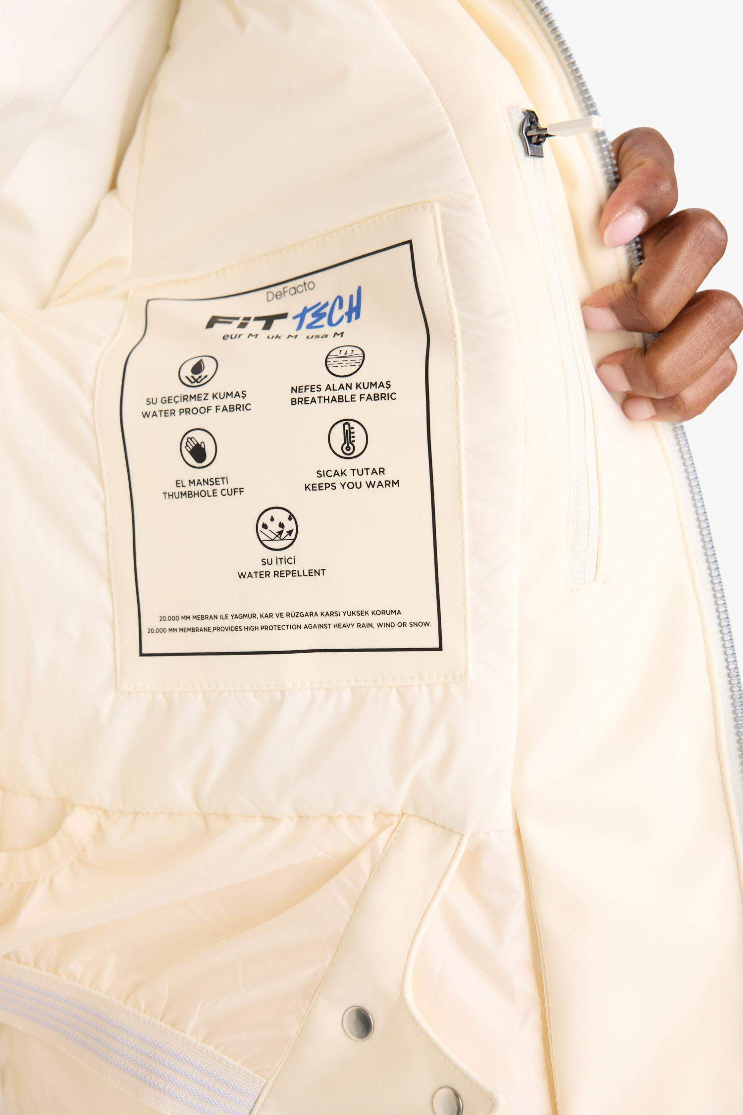 Su İtici Slim Fit Dar Kesim Kemerli Kapüşonlu Softshell Kayak Montu