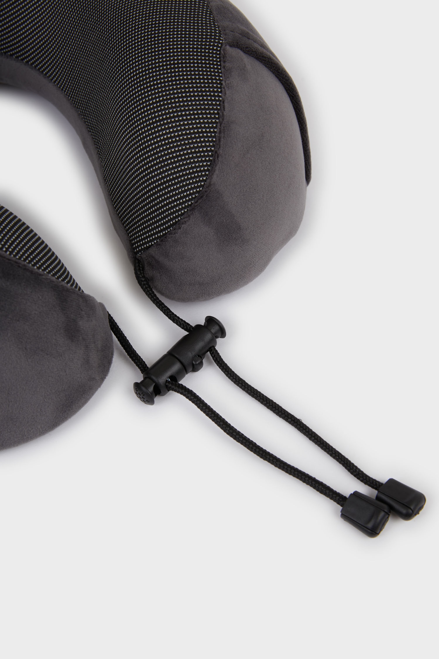 DeFacto Ergonomik Boyun Yastığı görsel 3
