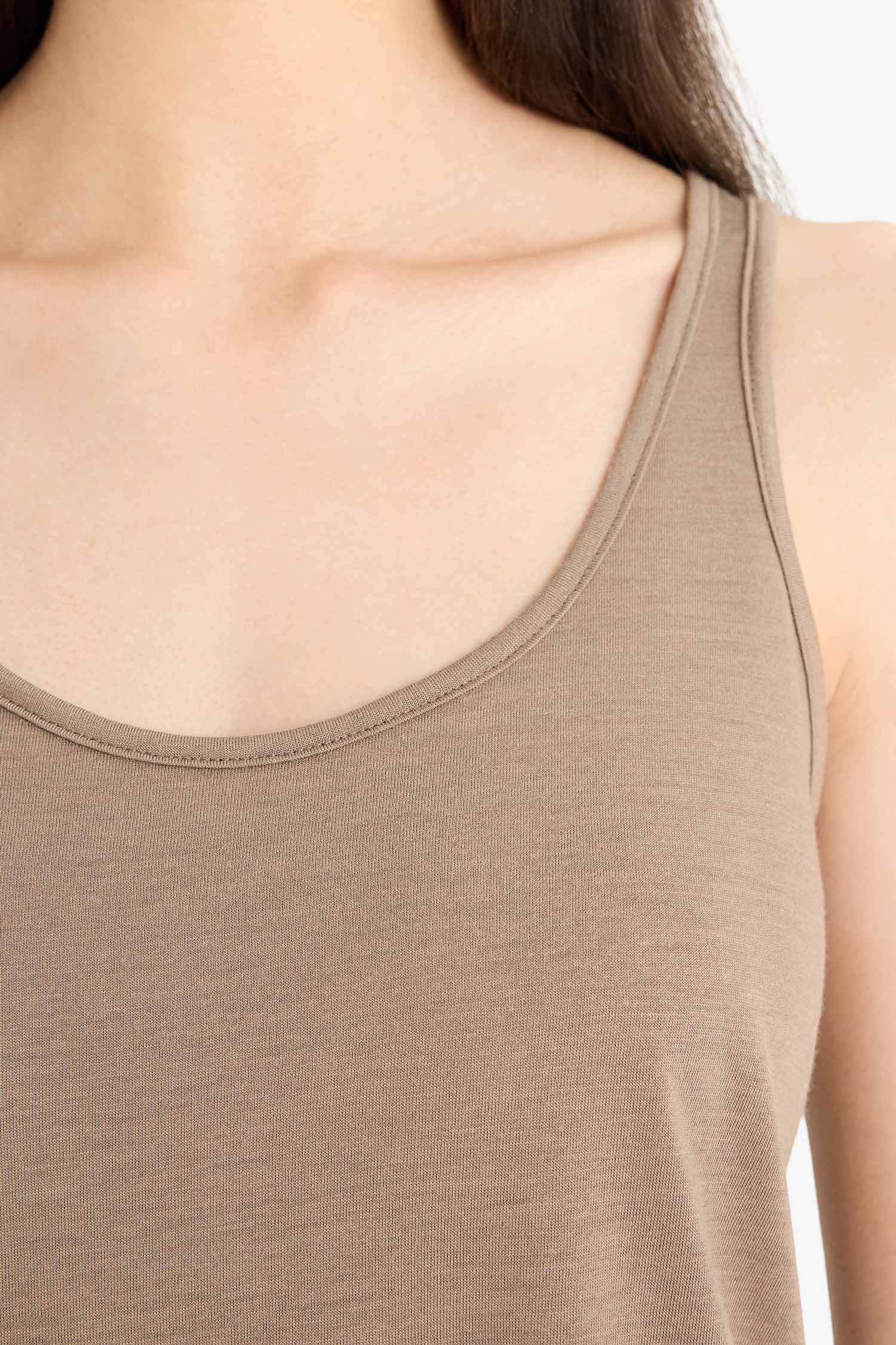 كيمونه سادة قصة عادية بياخة مستديرة