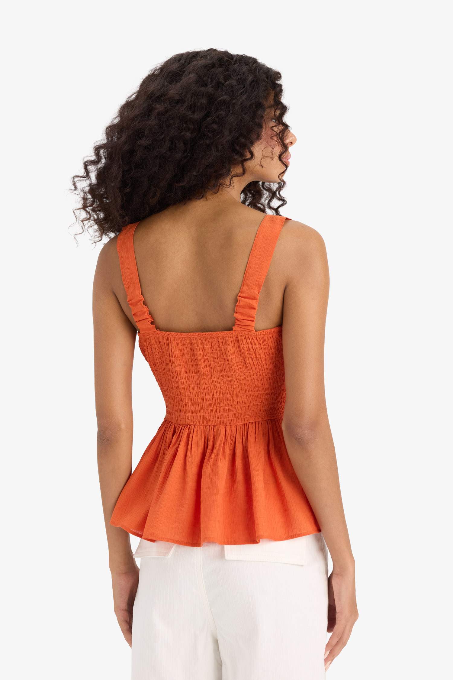 Kare Yaka Krinkıl Gipeli Viskon Kalın Askılı Bluz