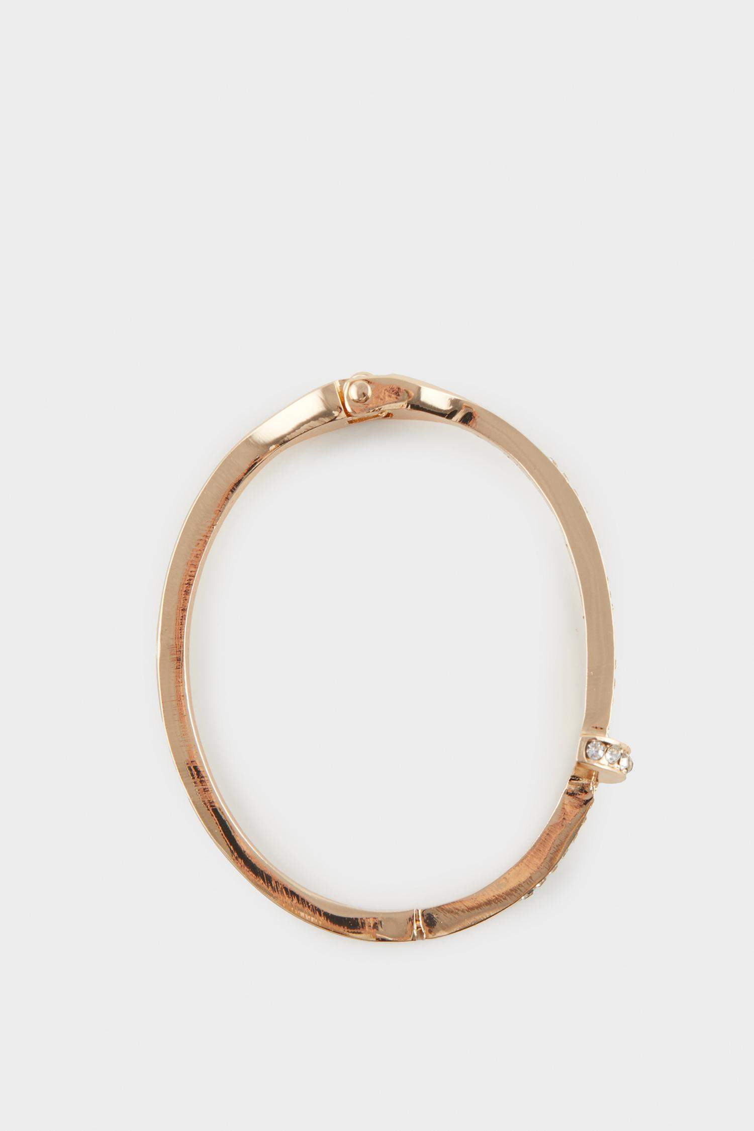 اسورة ذهبية نسائية