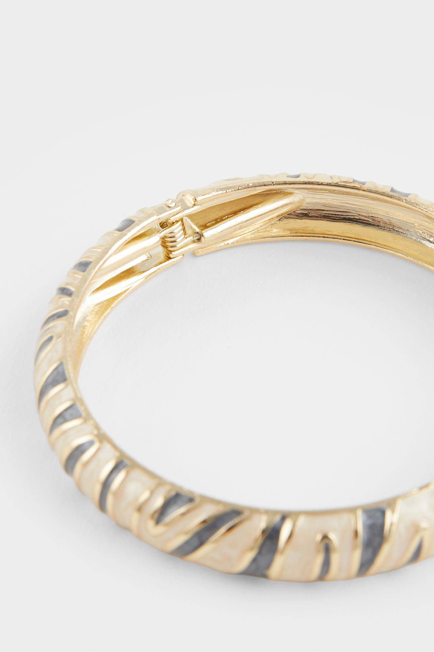 Woman 2 Piece Golden Bracelets