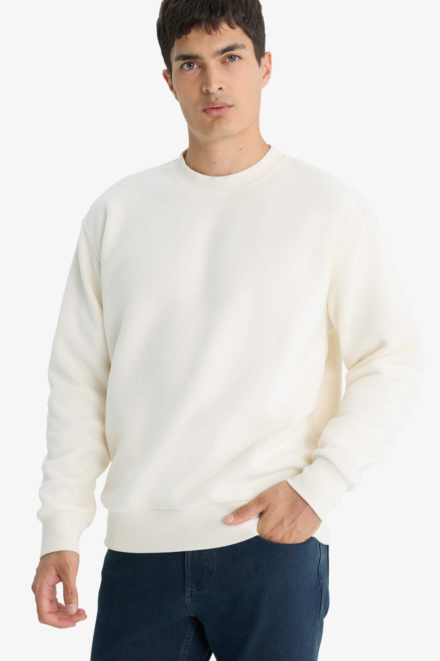 Relax Fit Crew Neck Fleece Sweatshirt