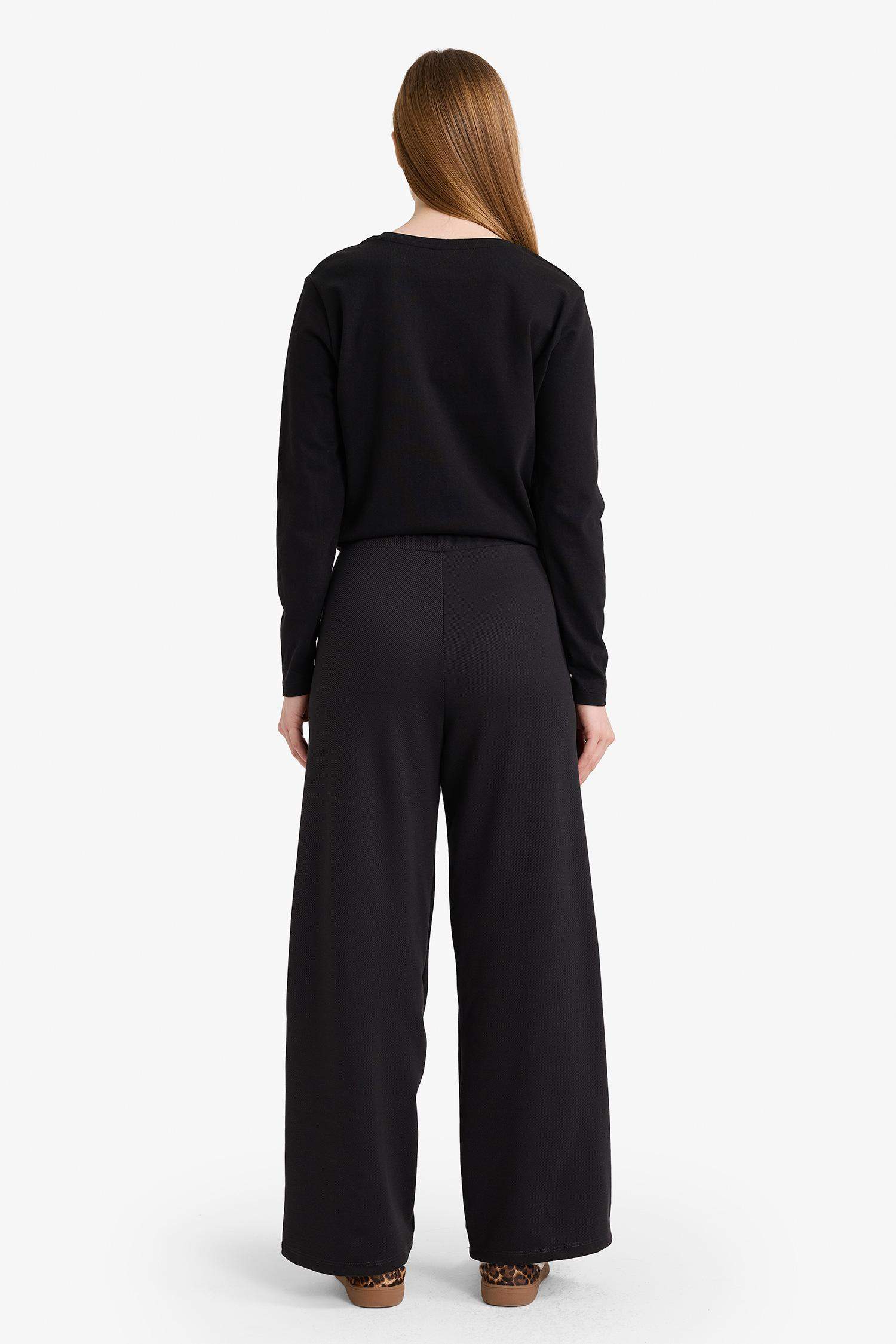 بنطرون وايد ليج برجل واسع