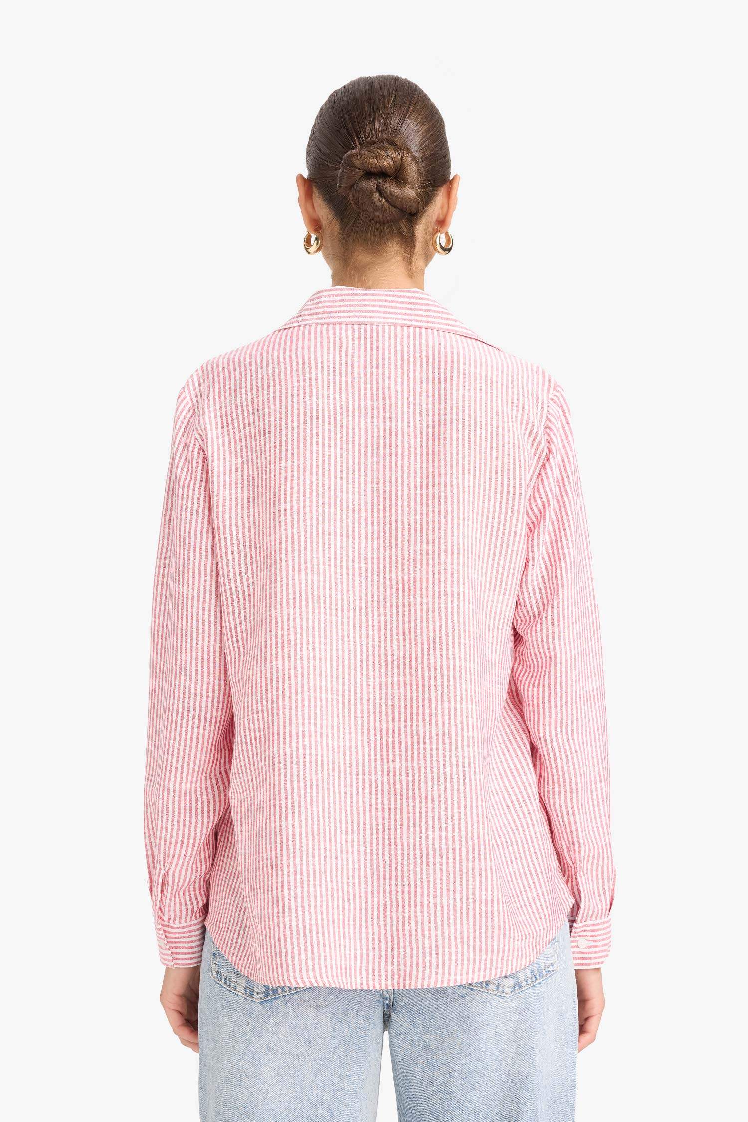 قميص كم طويل بينك قصة عادية