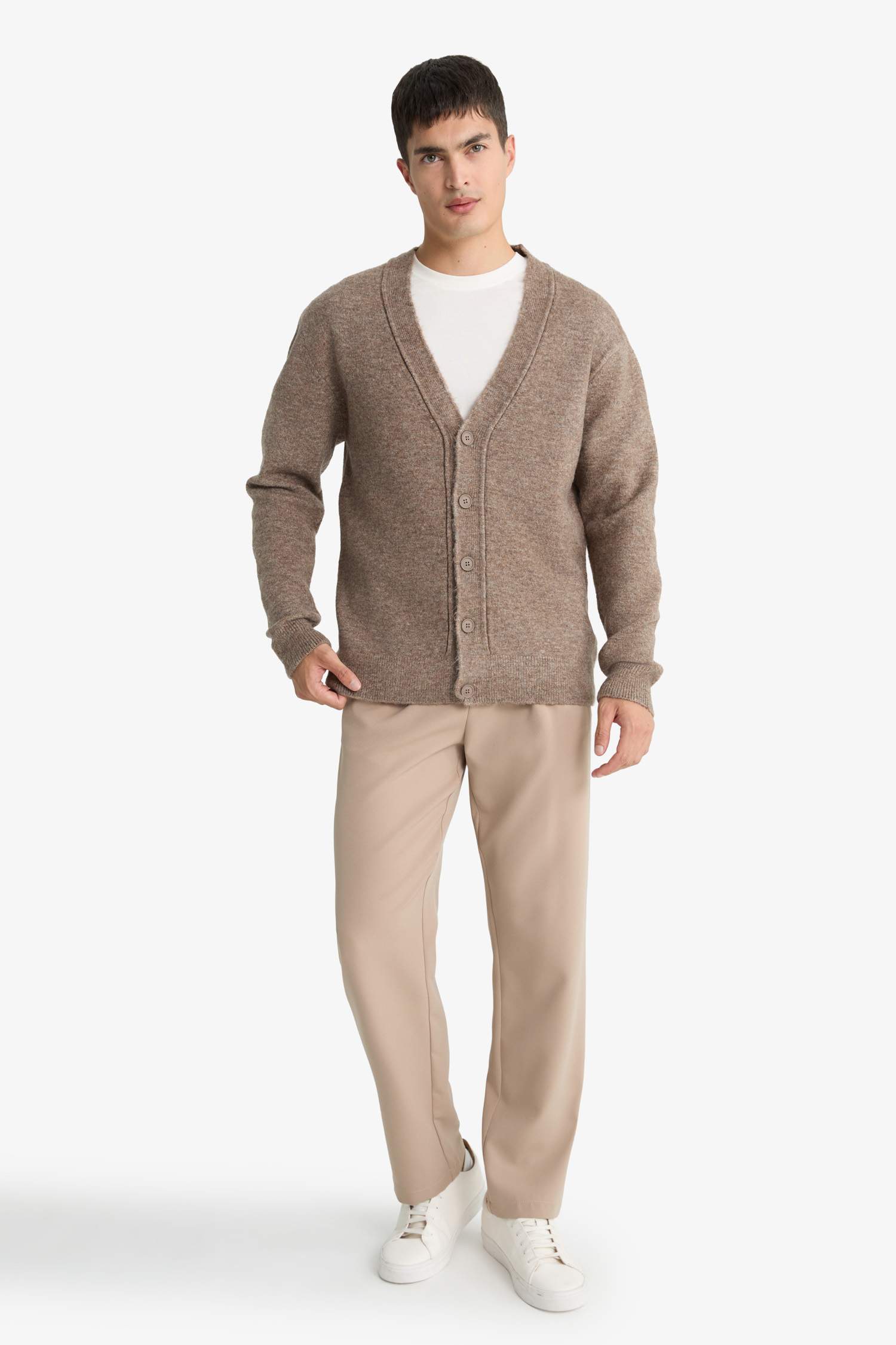 كارديجان تريكو قصة مريحة بياقة V