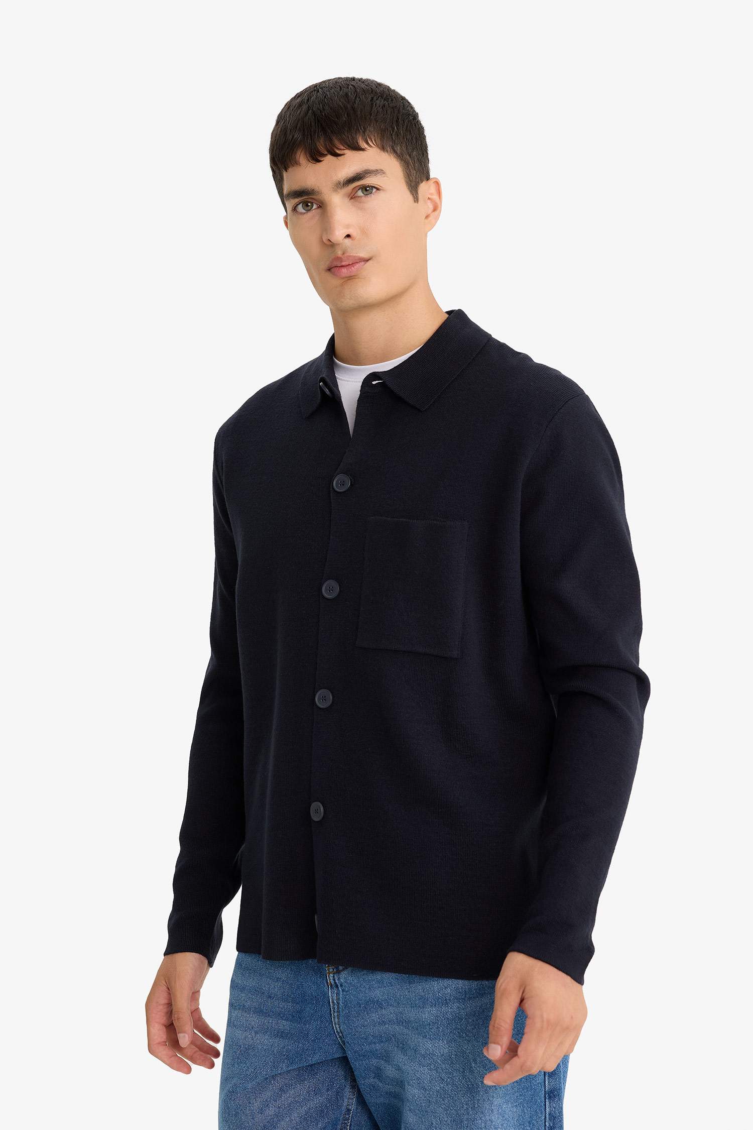 Standart Fit Polo Yaka Düğmeli Ön Cep Detaylı Triko Hırka