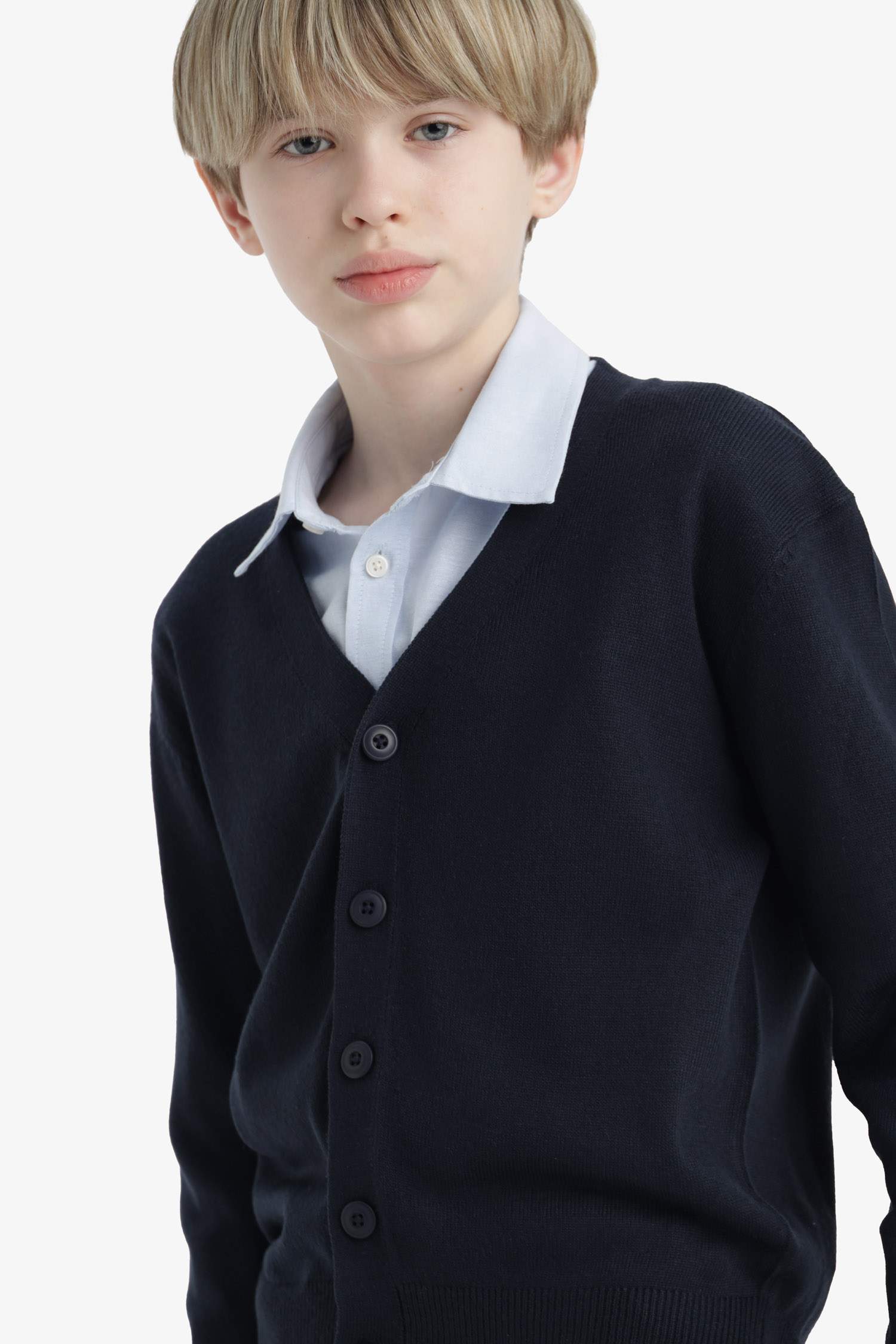 Erkek Çocuk V Yaka Düğmeli Okul Triko Hırkası