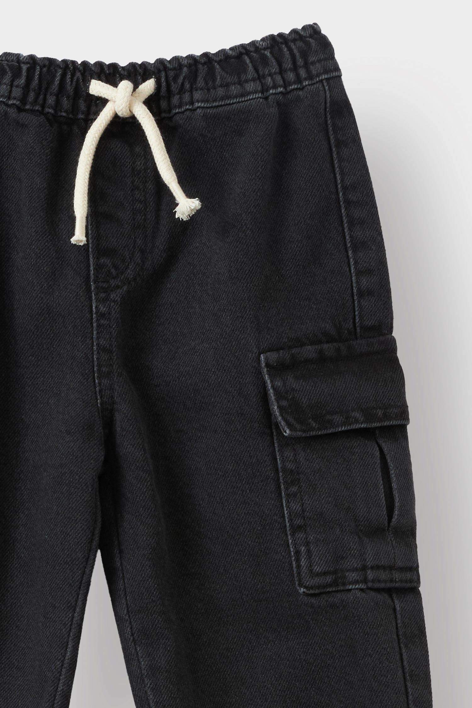 بنطرون جينز كارجو ولادي جوجر فيت بجيب