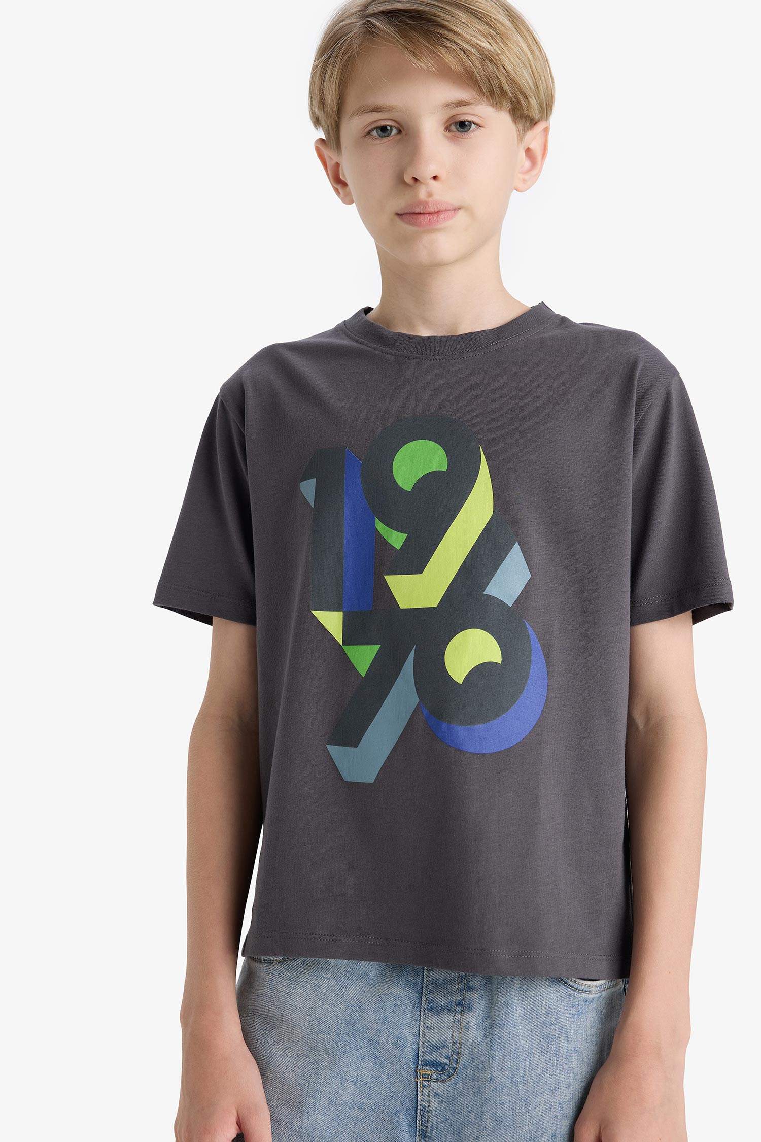 تيشيرت ولادي نص ردن مطبوع قصة عادية