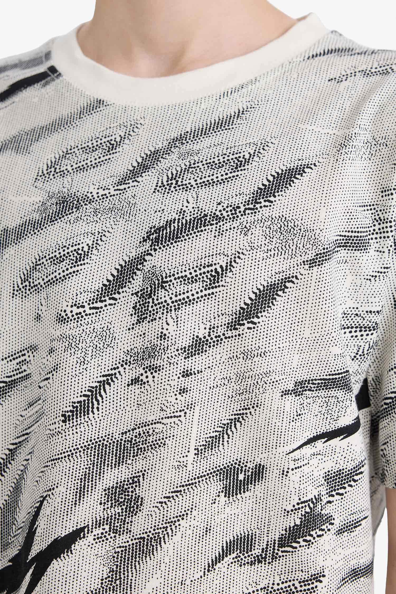 تيشيرت ولادي نص ردن قصة عادية بياخة مستديرة