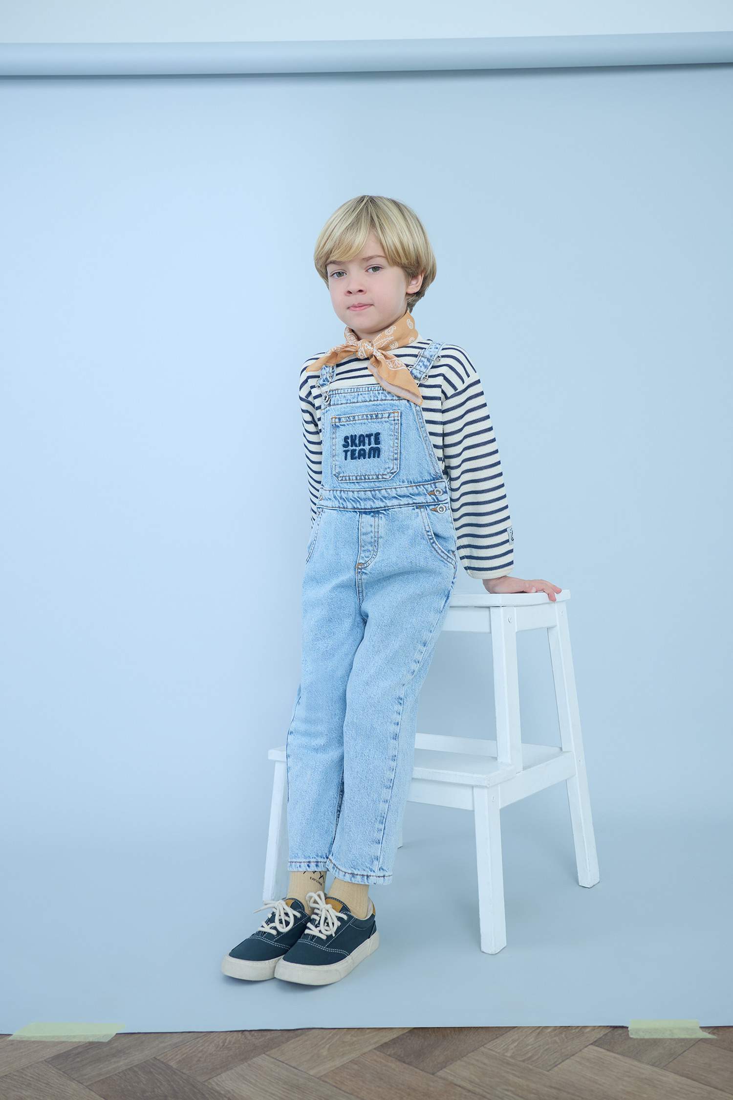 Erkek Bebek Etiket Baskılı Jean Tulum