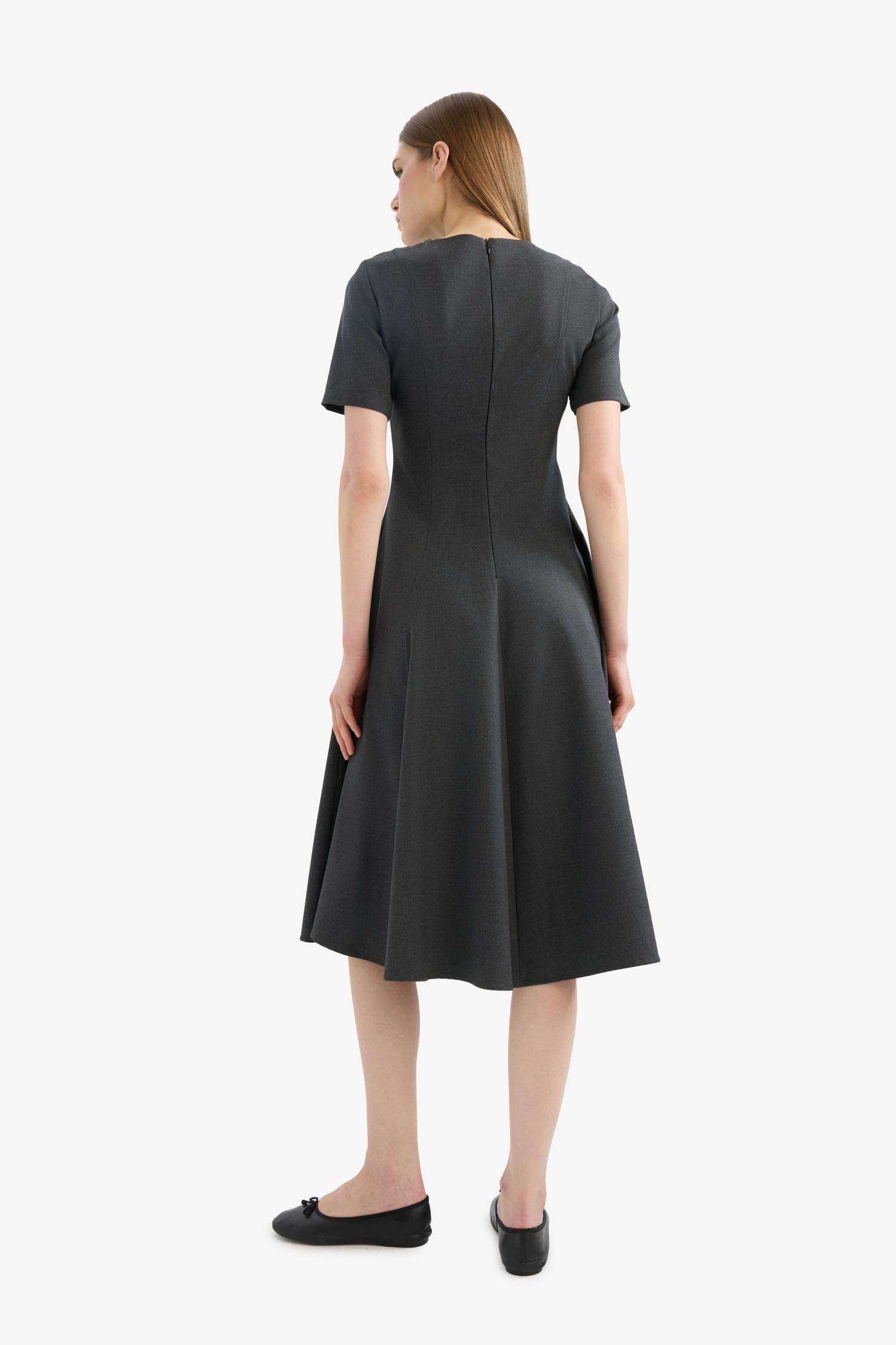 Bisiklet Yaka Basic Düz Kısa Kollu Midi Yazlık Elbise