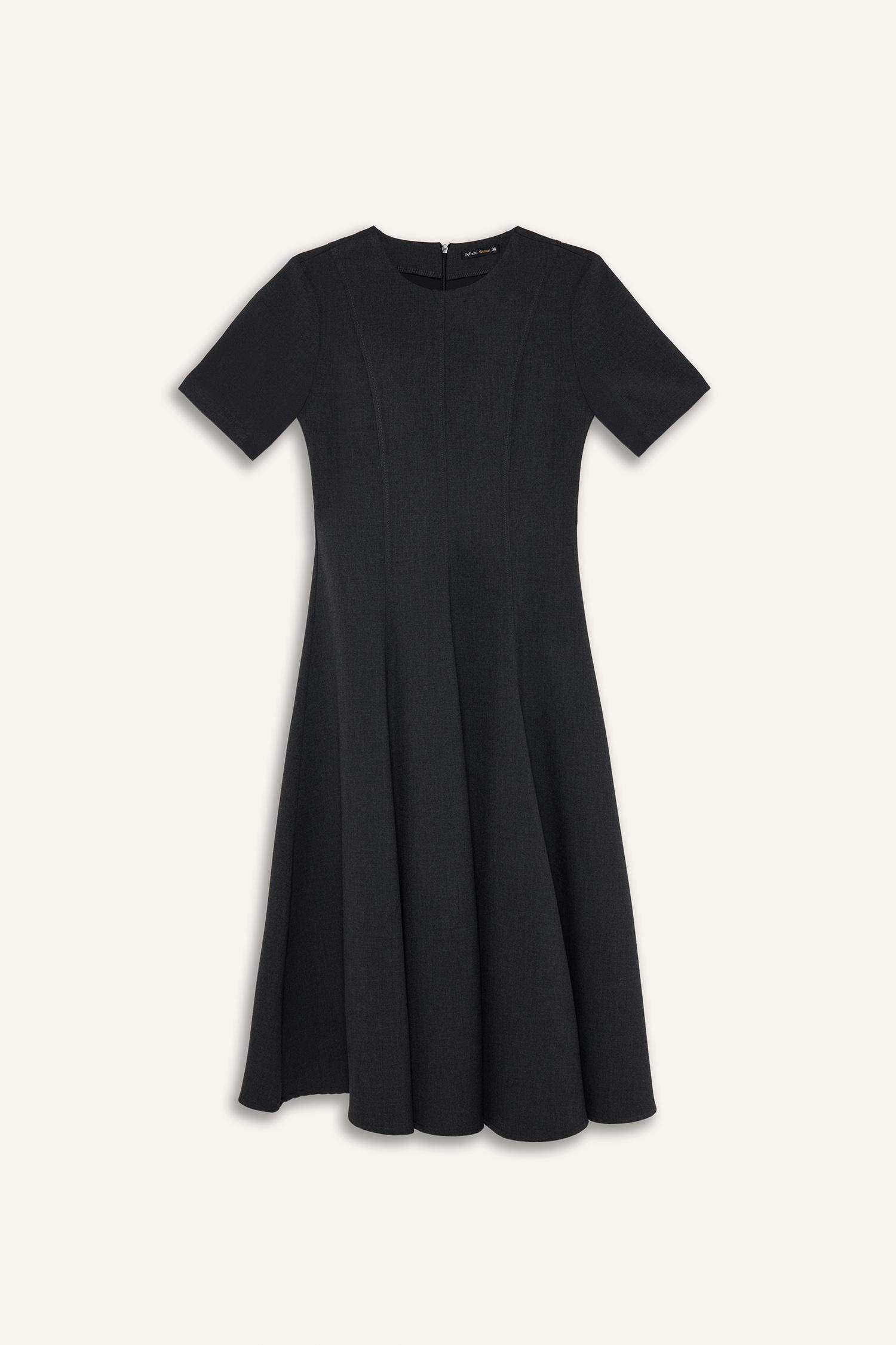 Bisiklet Yaka Basic Düz Kısa Kollu Midi Yazlık Elbise