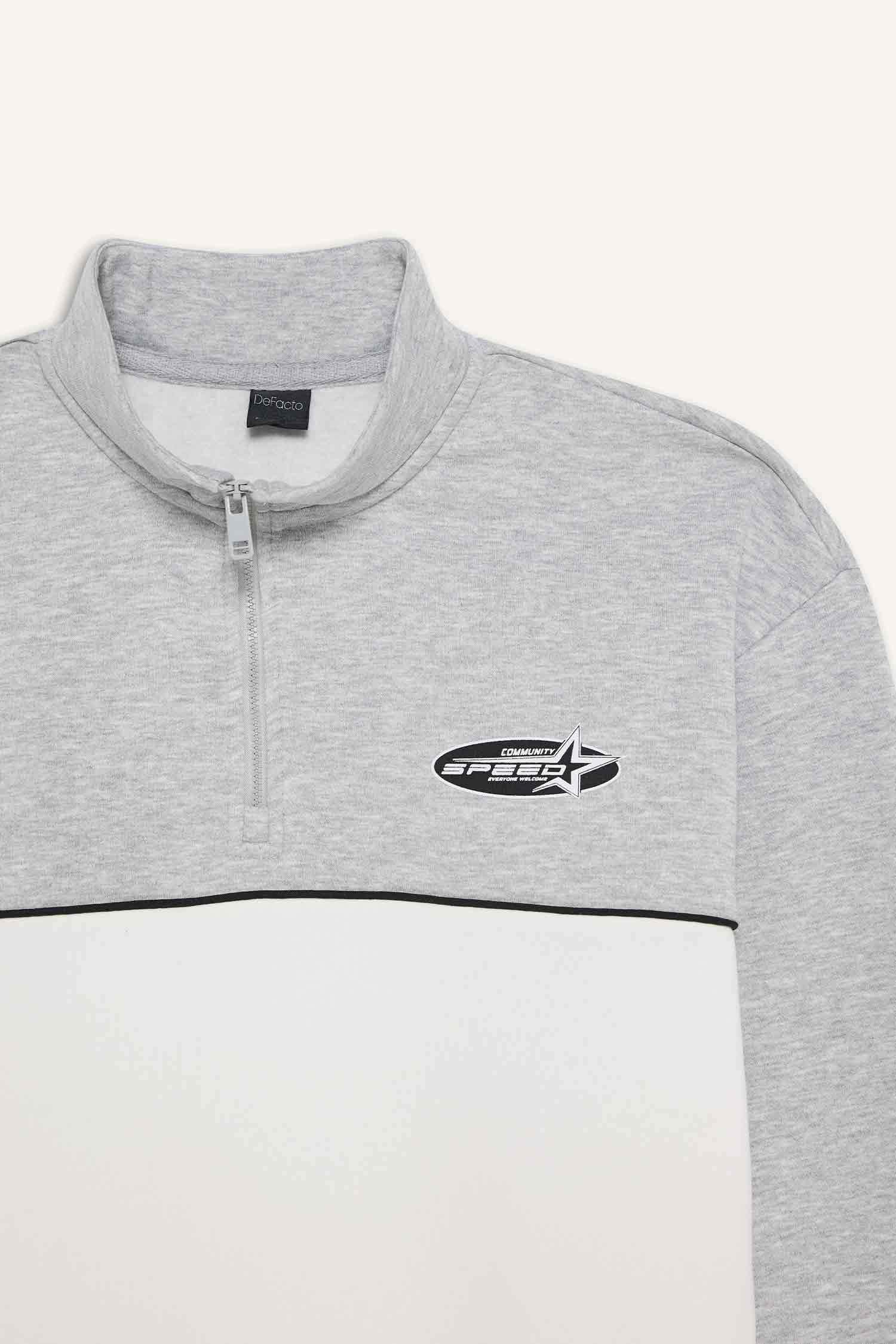 Boxy Fit Thick Fabric Sweatshirt