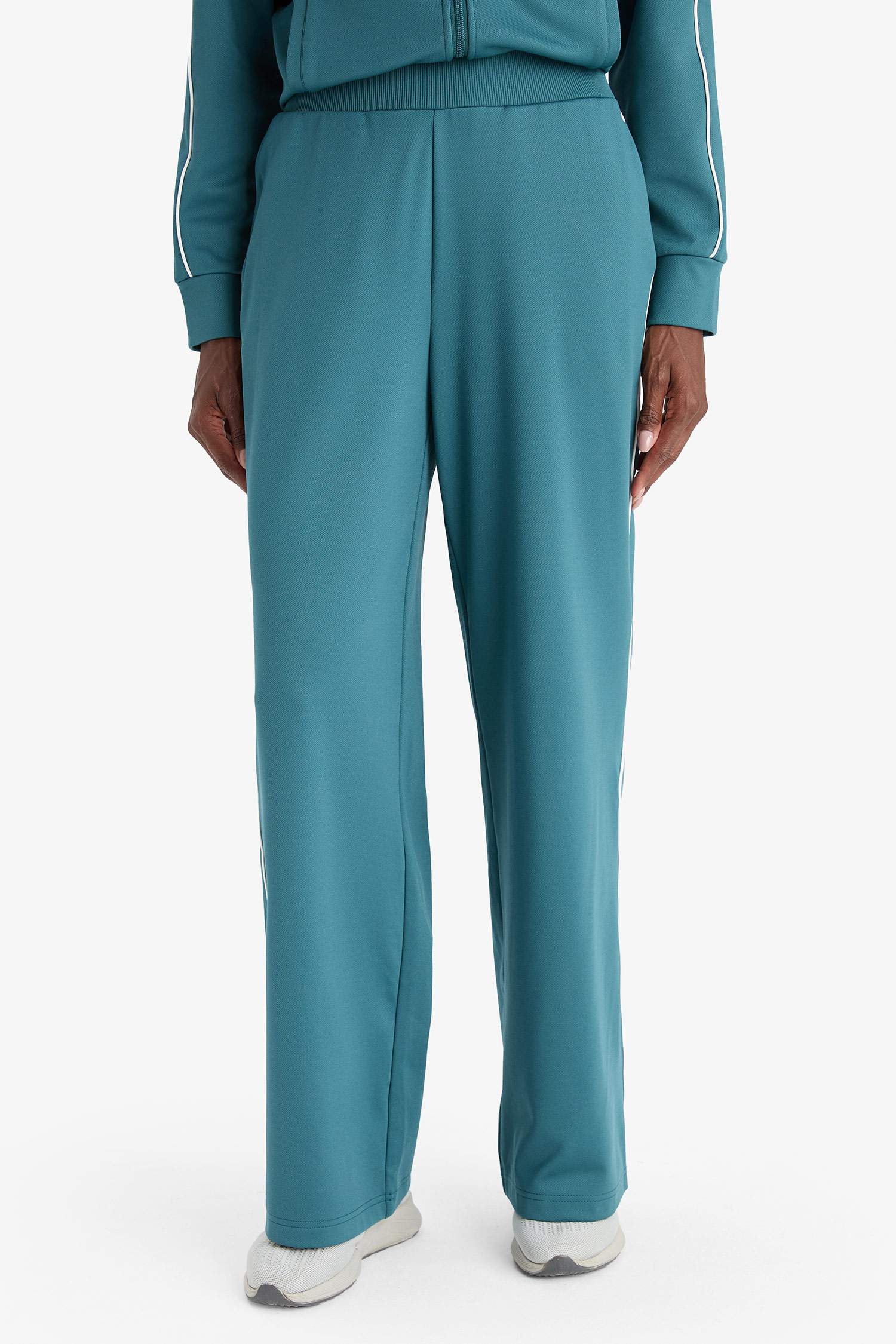 بنطلون سويت بانتس وايد ليج برجل واسع ببطانة ناعمة من DeFactoFit