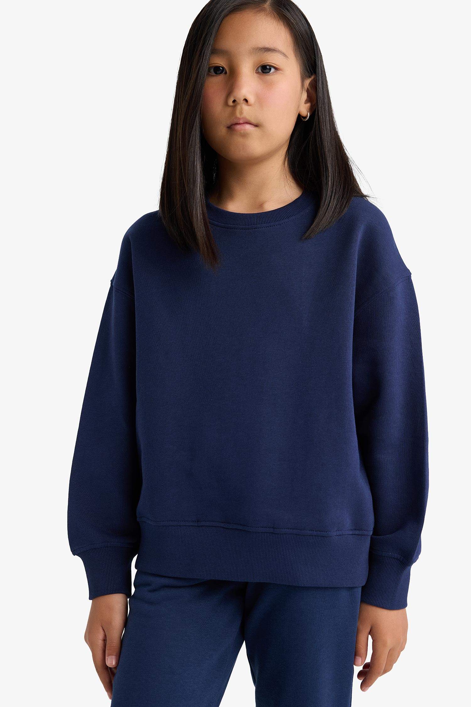 Қыздарға релакс пішімі дөңгелек жаға Свитер