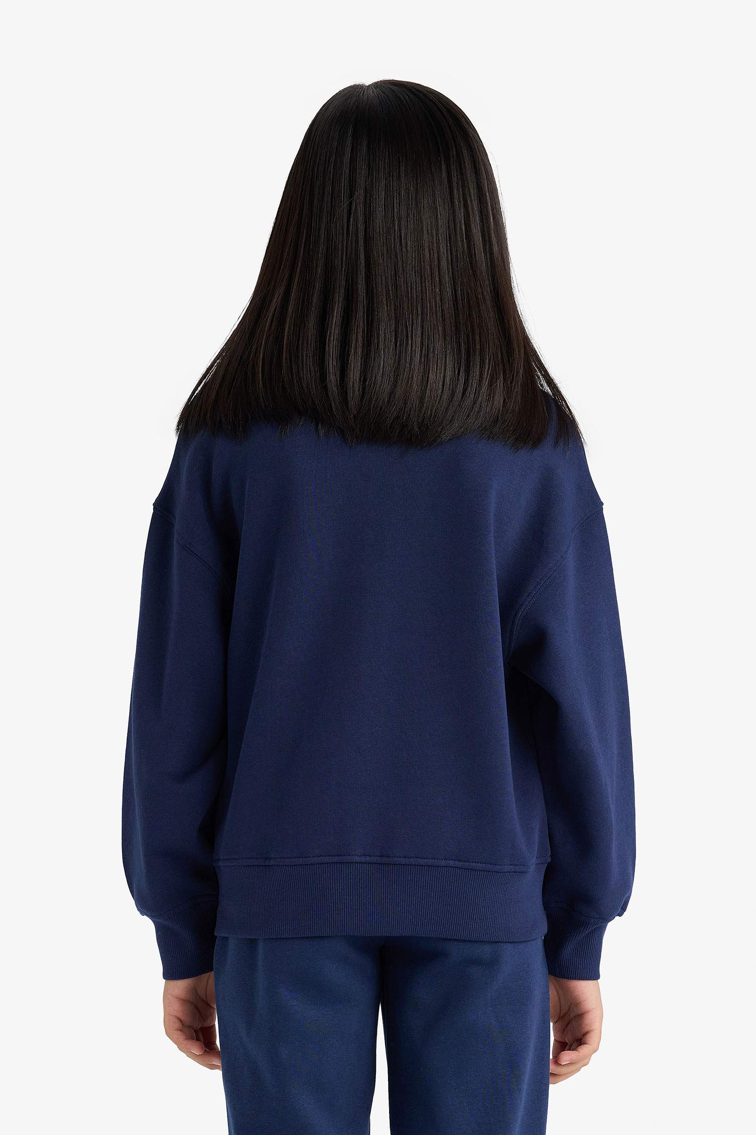 Қыздарға релакс пішімі дөңгелек жаға Свитер