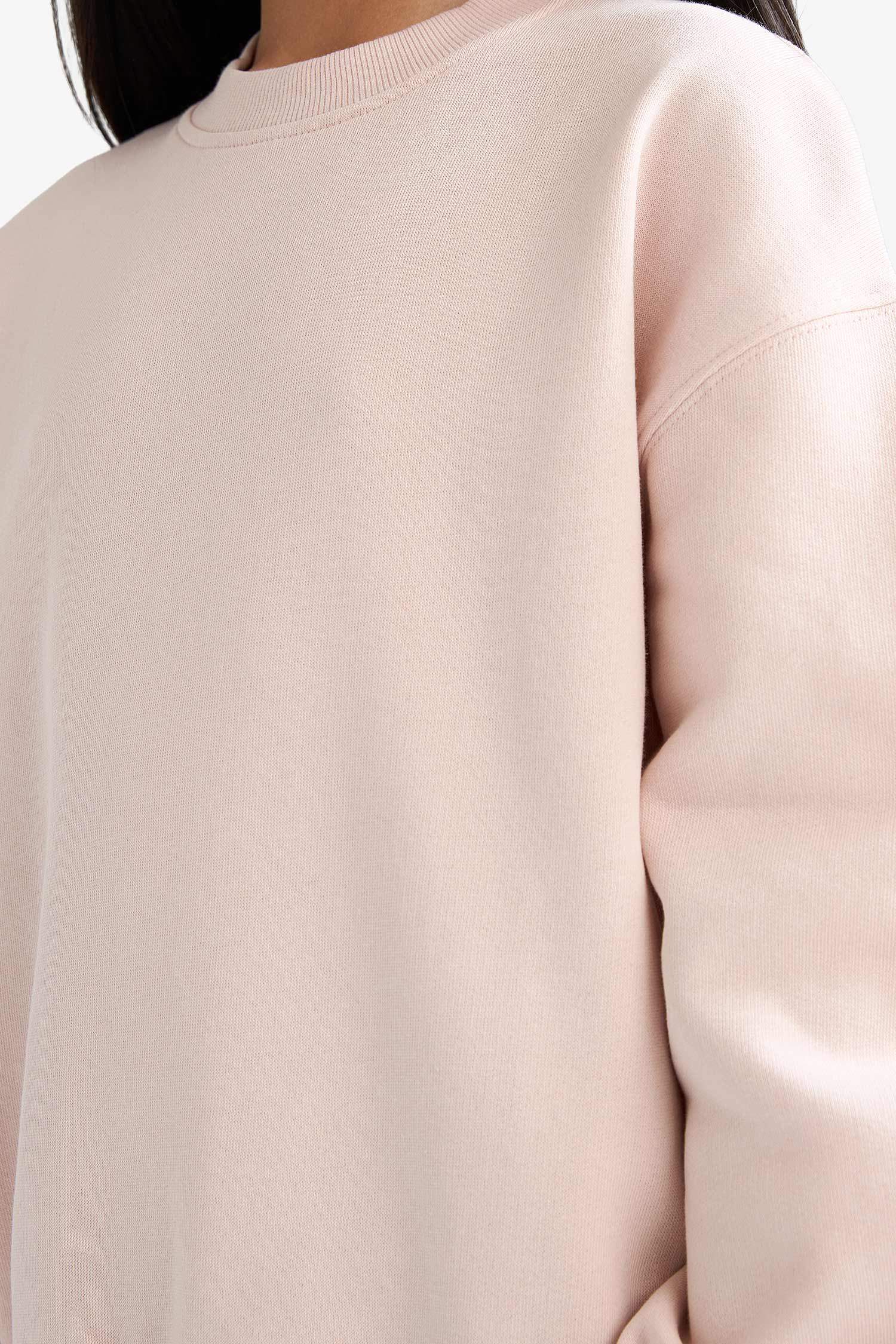 Қыздарға релакс пішімі дөңгелек жаға Свитер