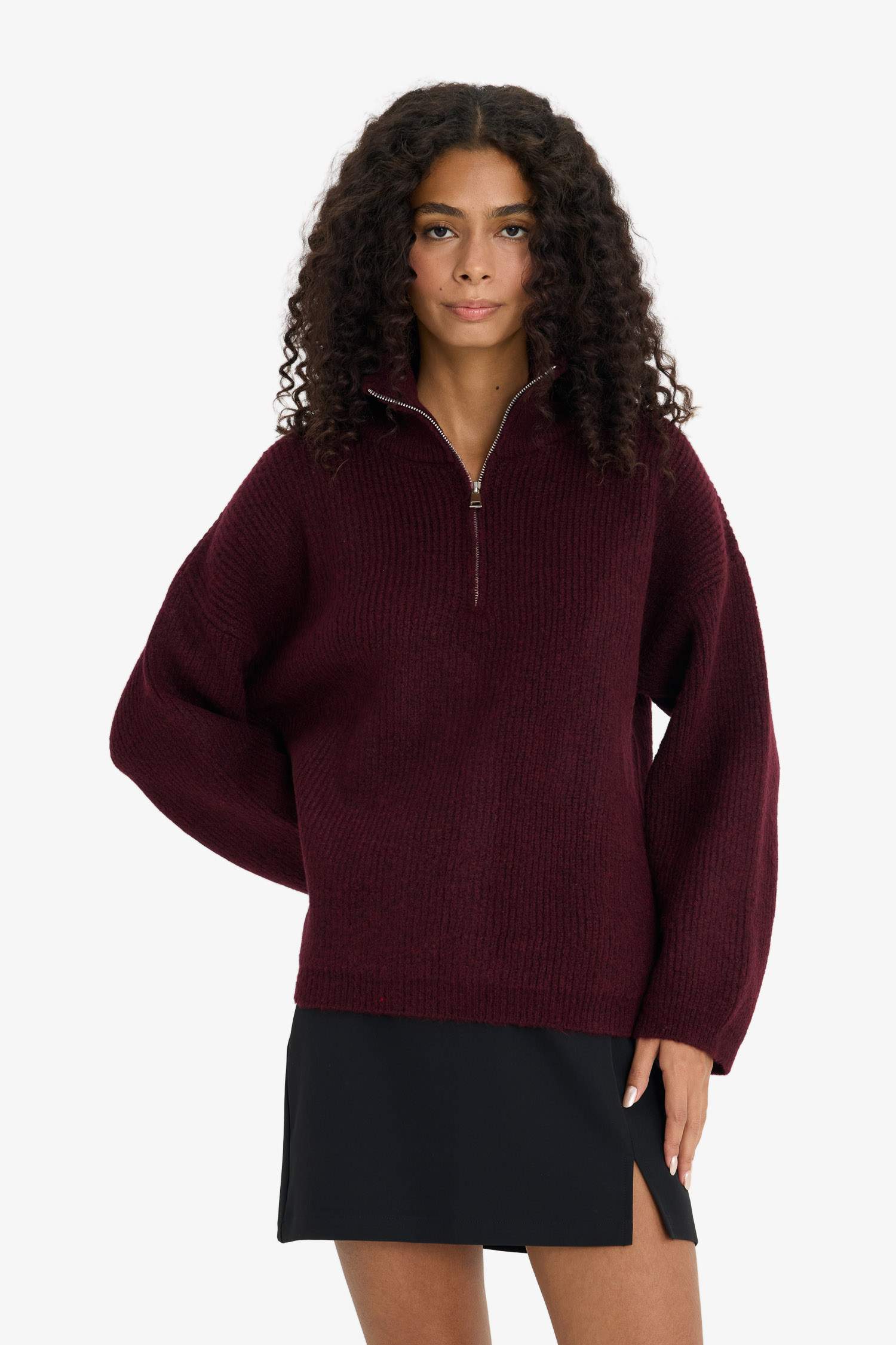 بلوز تريكو قصة مريحة وياخة عالية بسحاب