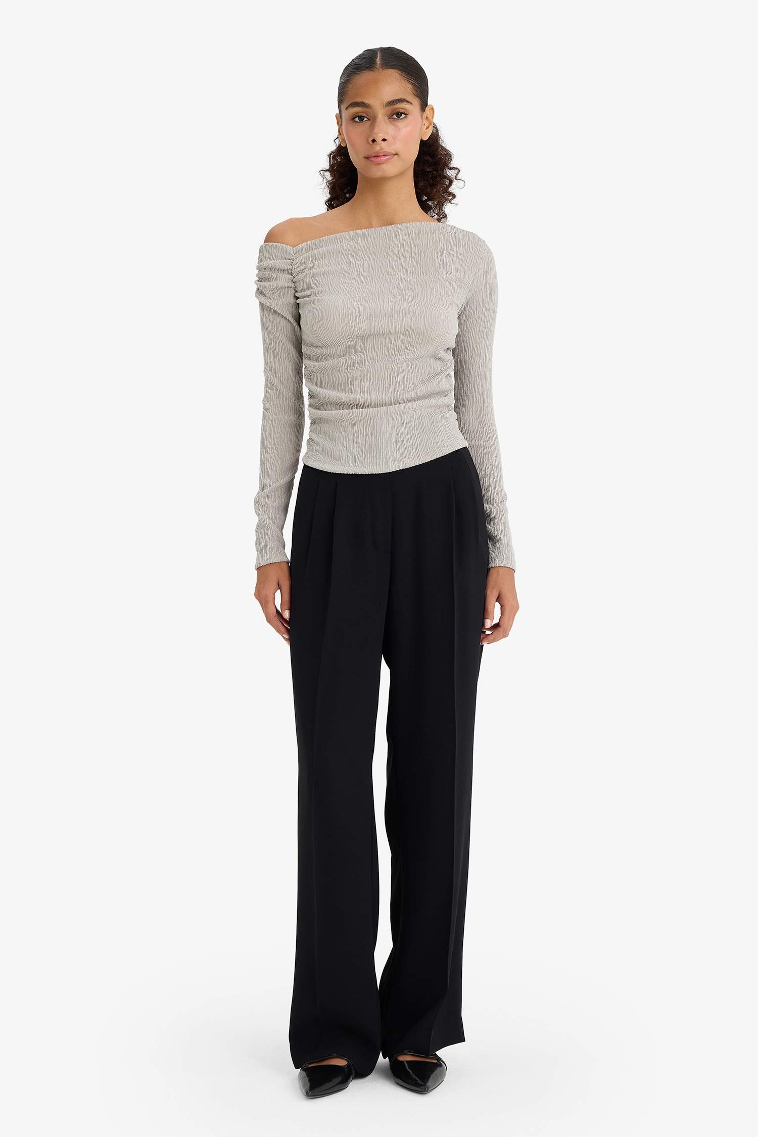 Slim Fit One Shoulder Crepe T-Shirt