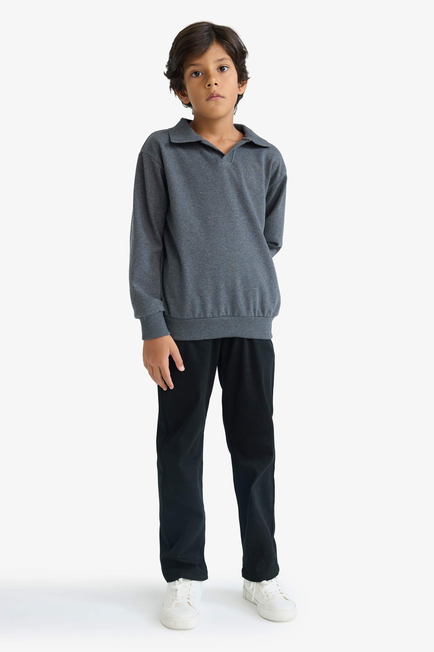 Erkek Çocuk Apaş Yaka Sweatshirt