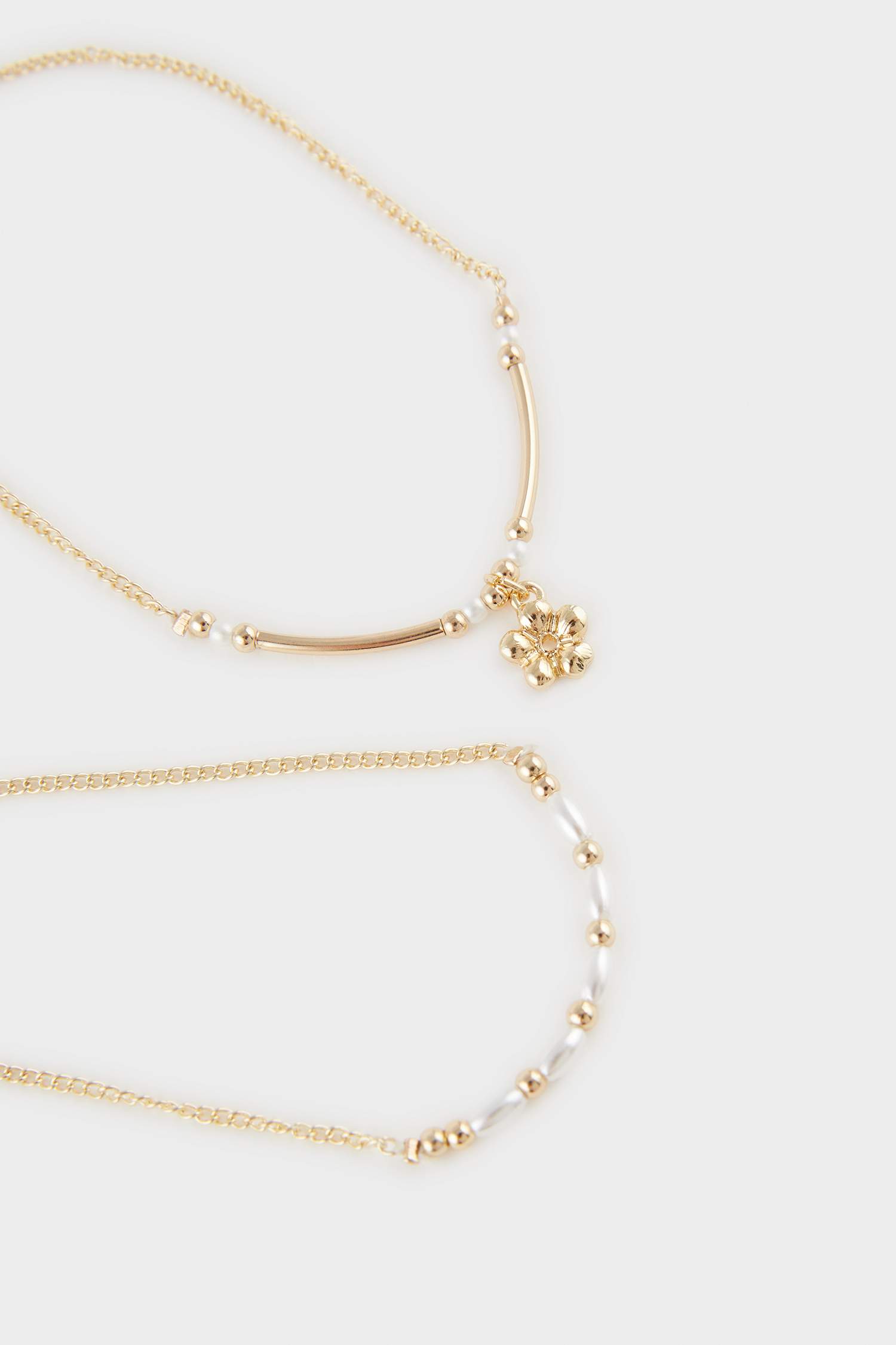 اسورة من 4 قطع