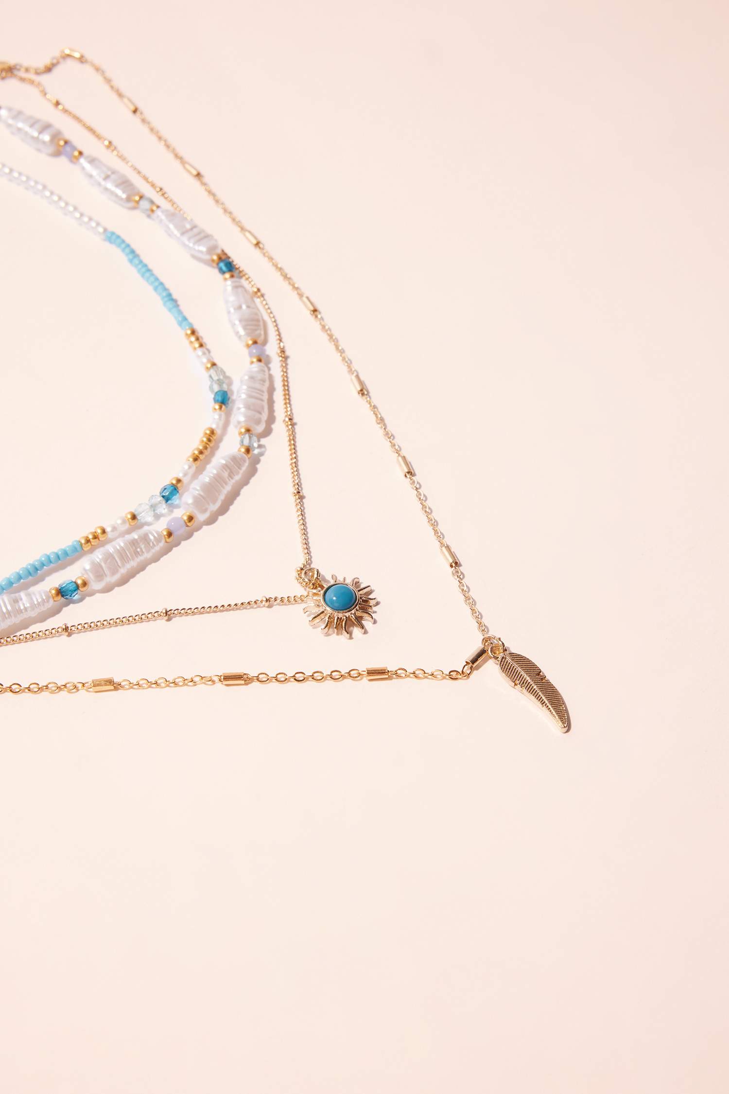 سلسله من 4 قطع