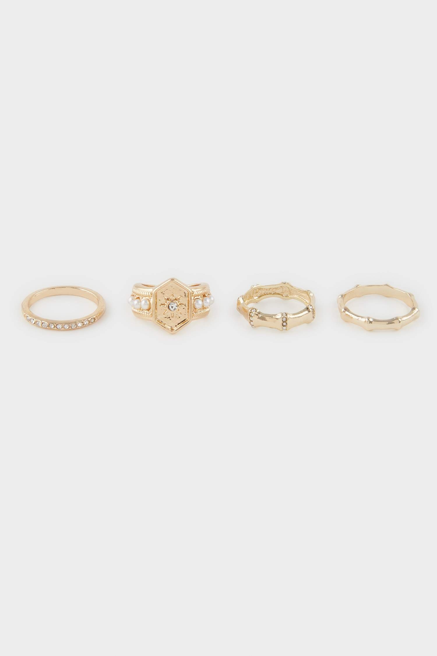 خاتم من 4 قطع