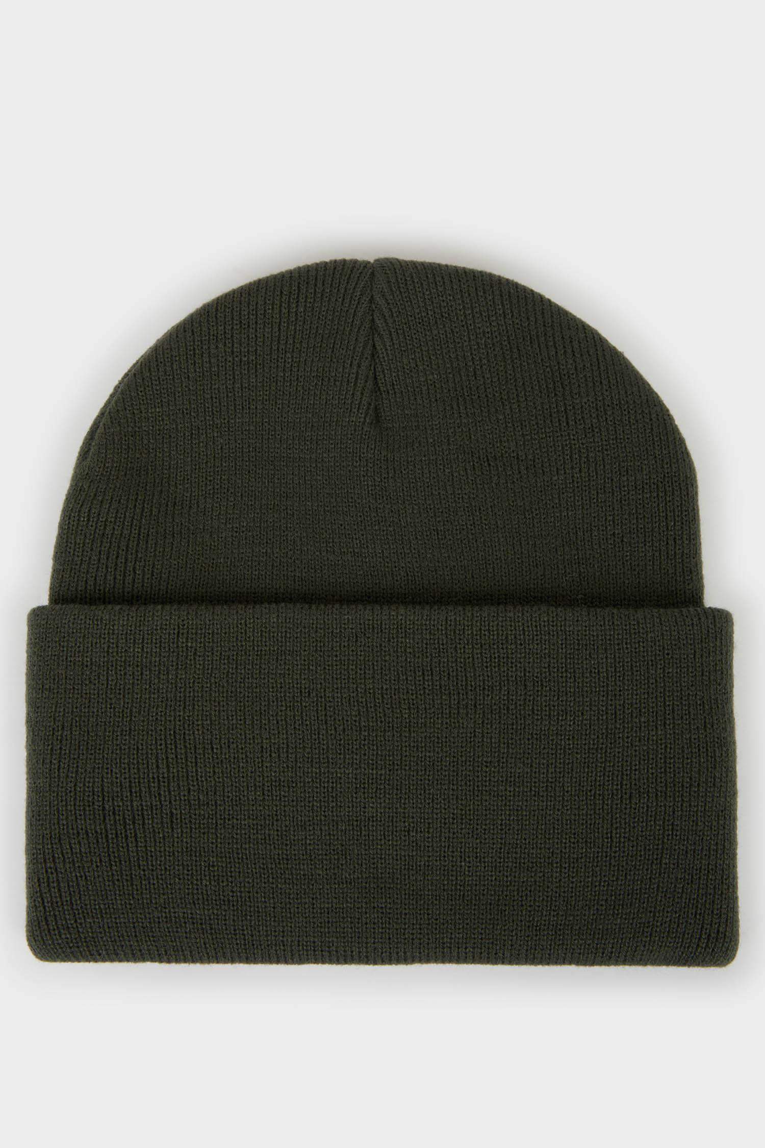 Man Woven Labeled Knit Beanie