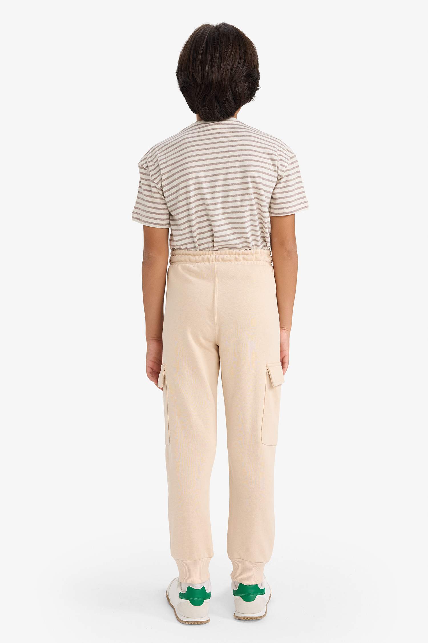 بنطرون بجامة رياضي ولادي قصة عادية