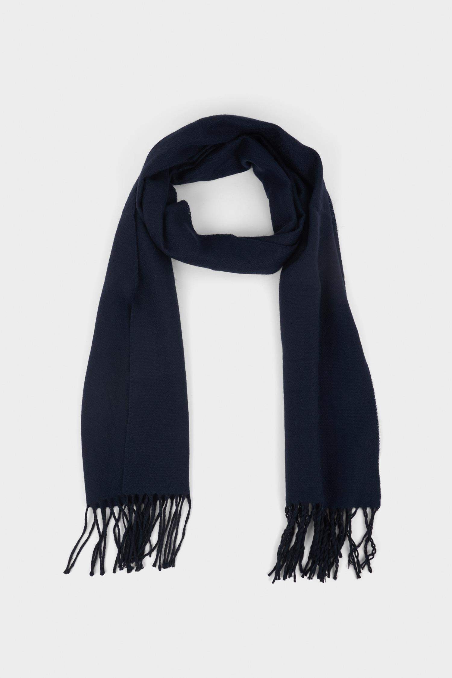 سكارف رجالي بطبعة رأس السنة