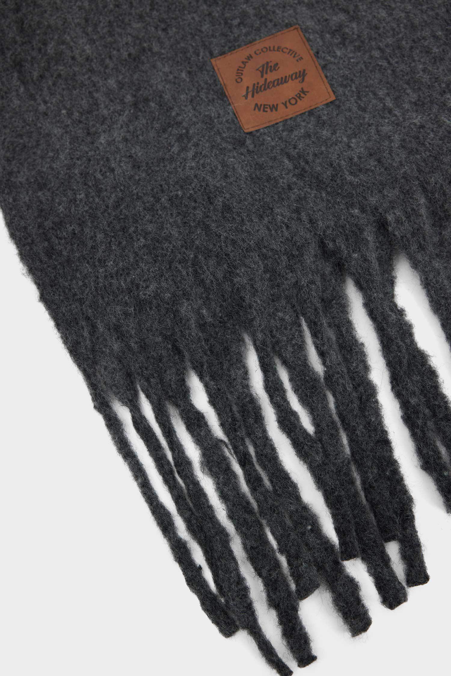 سكارف رجالي منسوج