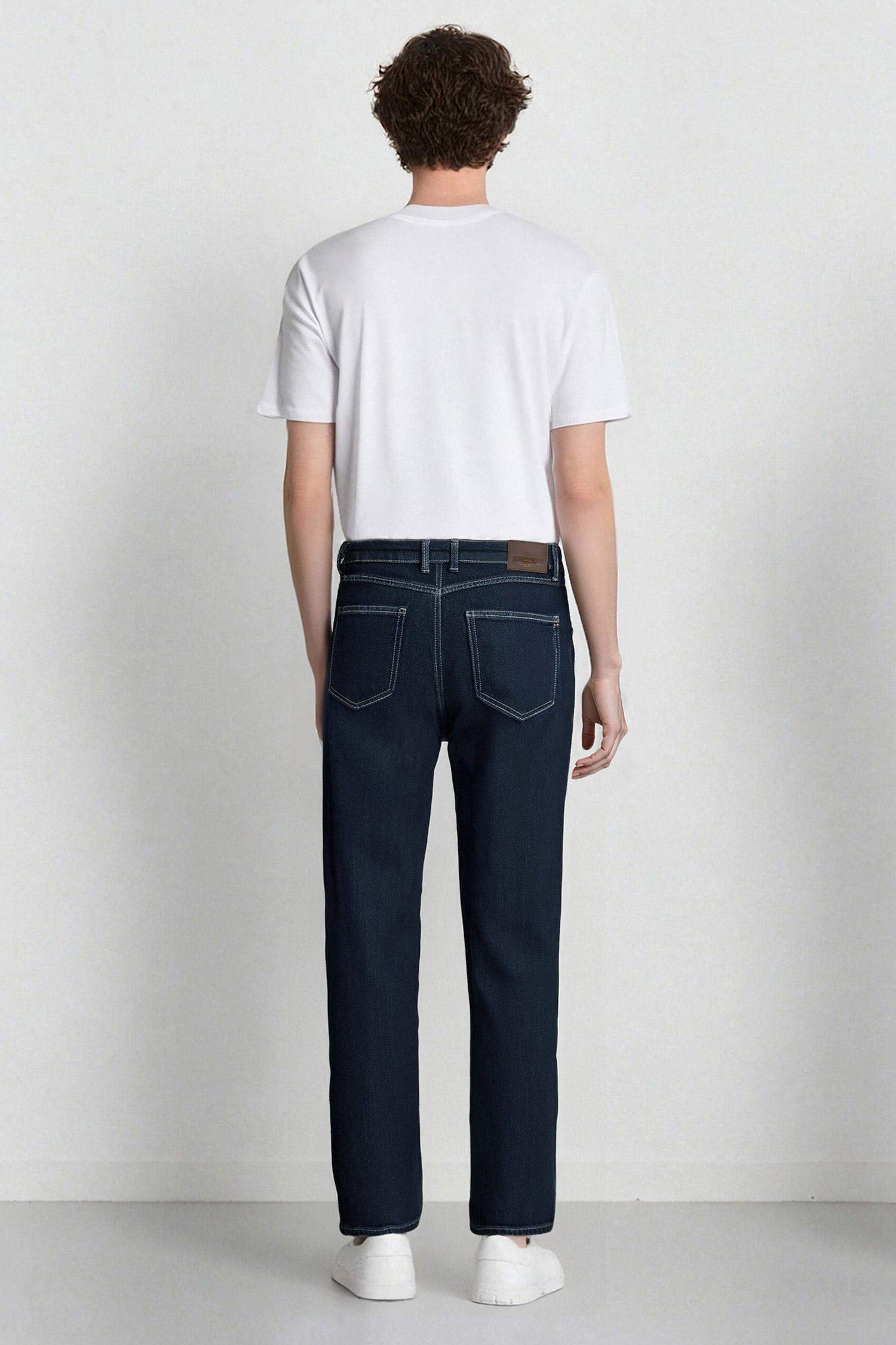 سروال جينز عادي بقصة مستقيمة