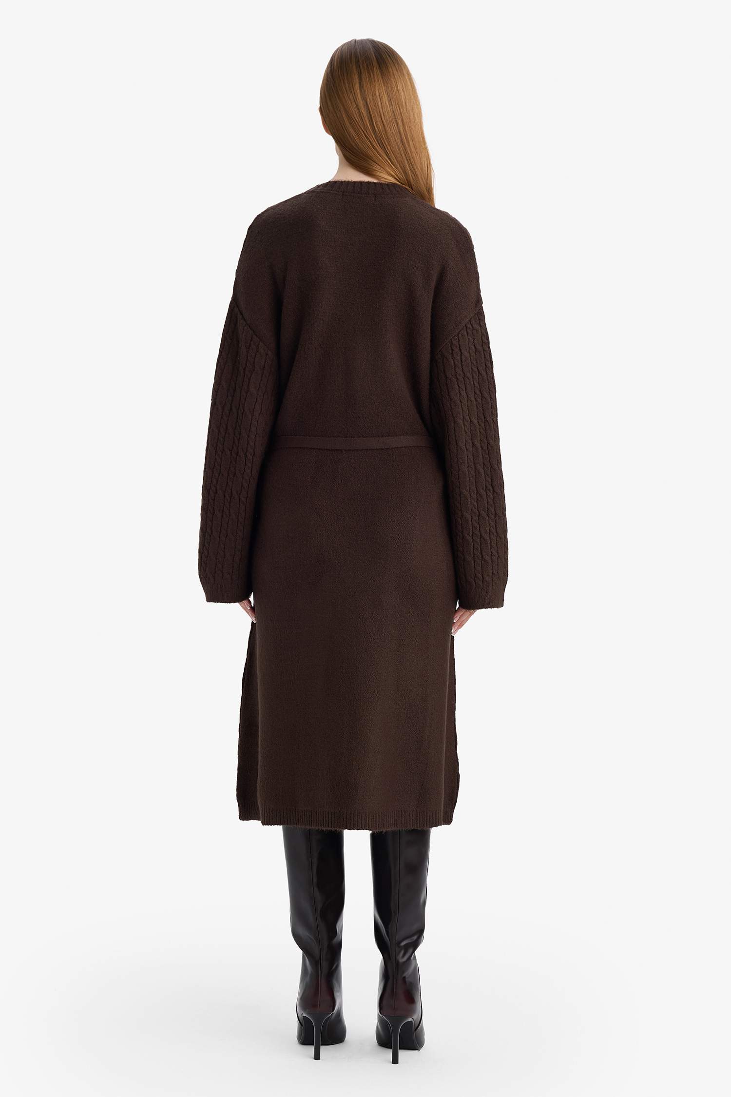 Robe en maille à manches longues et col rond Coupe régulière