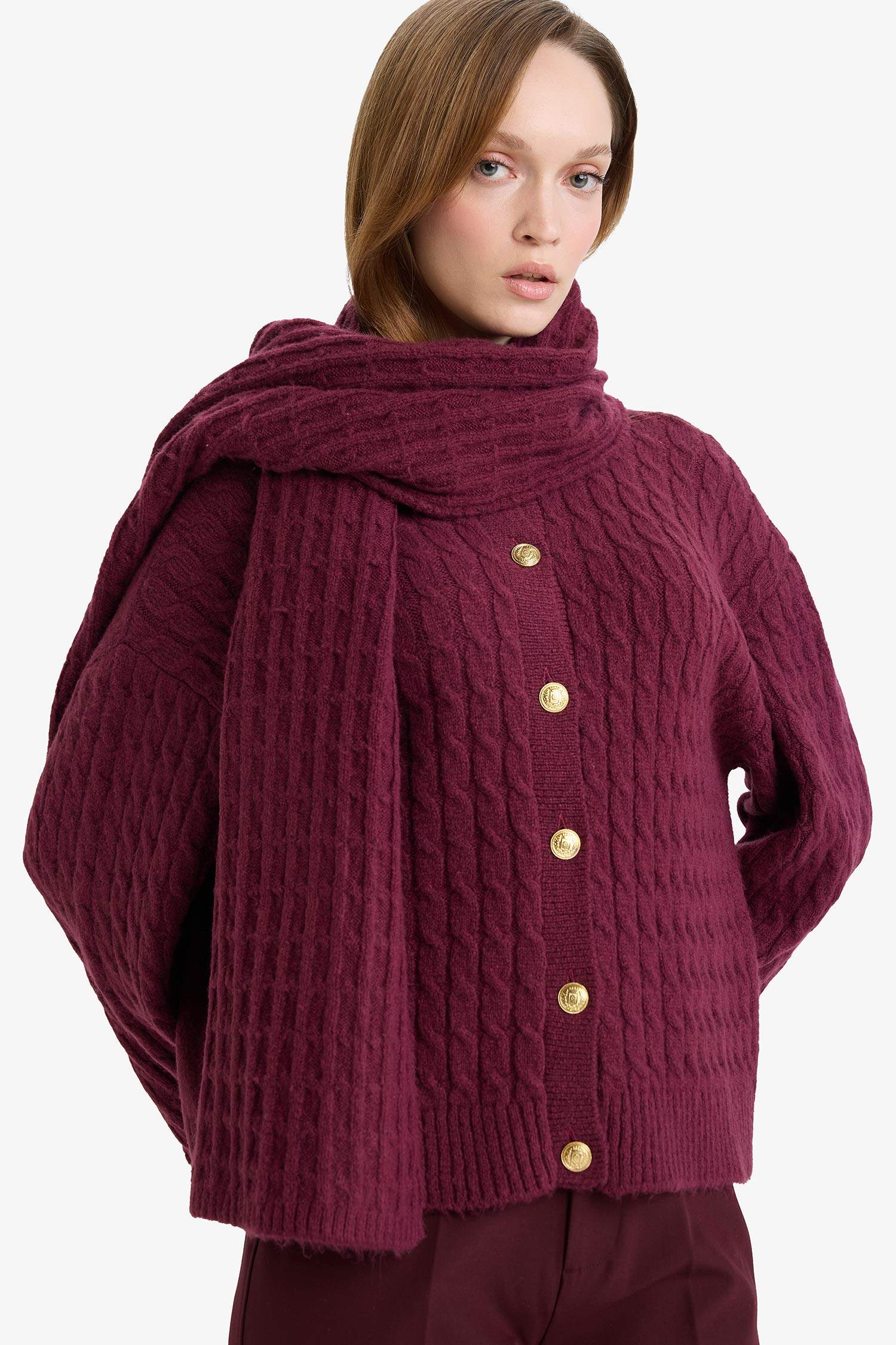 Relaxed Fit Round Neck Knit Cardigan