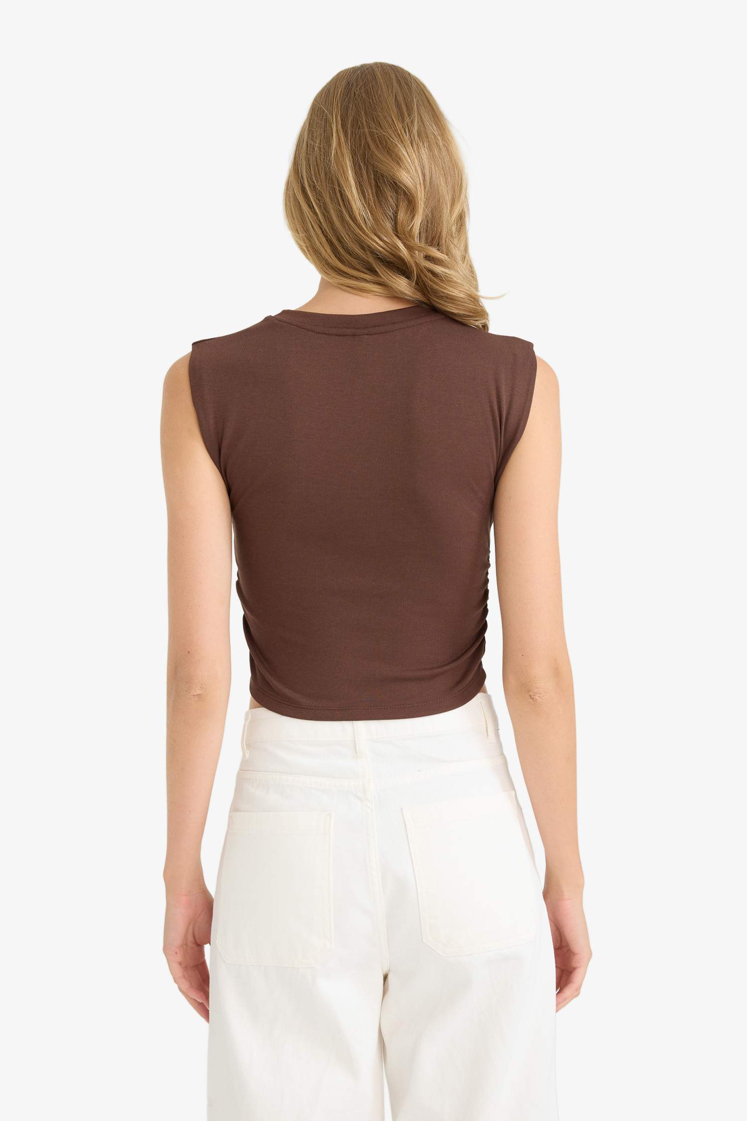 Slim Fit Dar Kesim Bisiklet Yaka Ribana Kolsuz Bluz