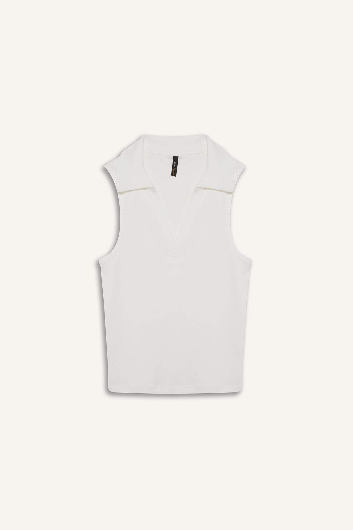 بلوزة كت سليم فيت وياقة بولو