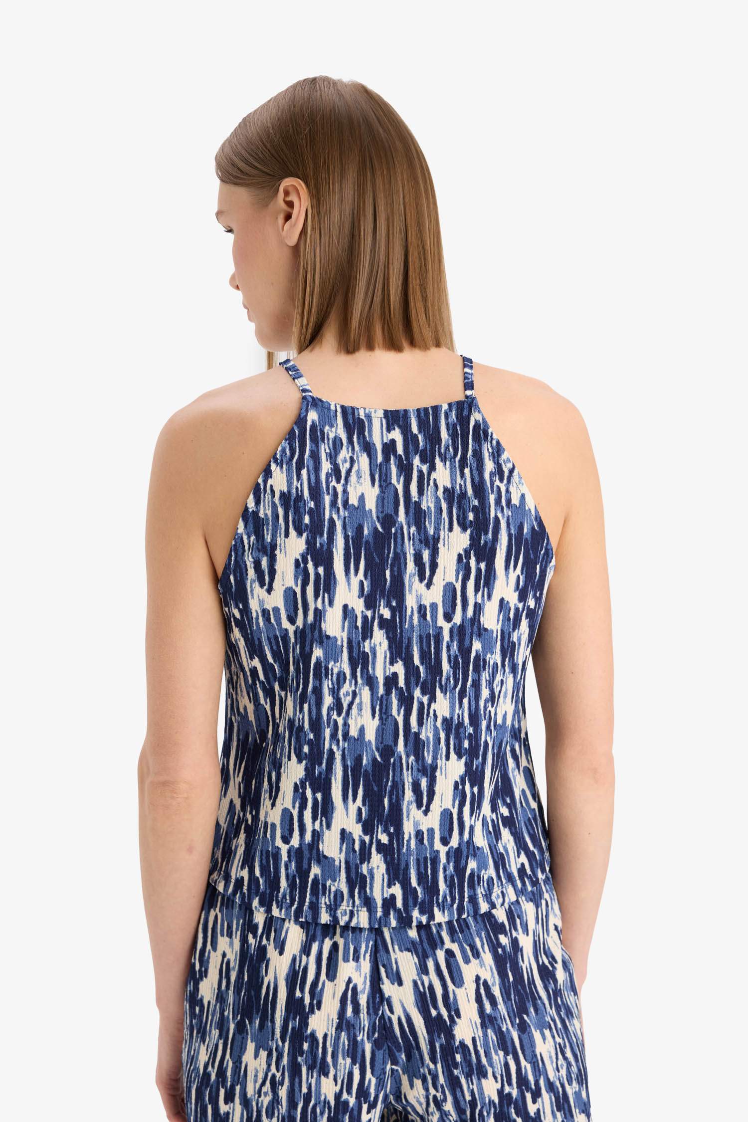 Regular Fit Crew Neck Crepe Blouse