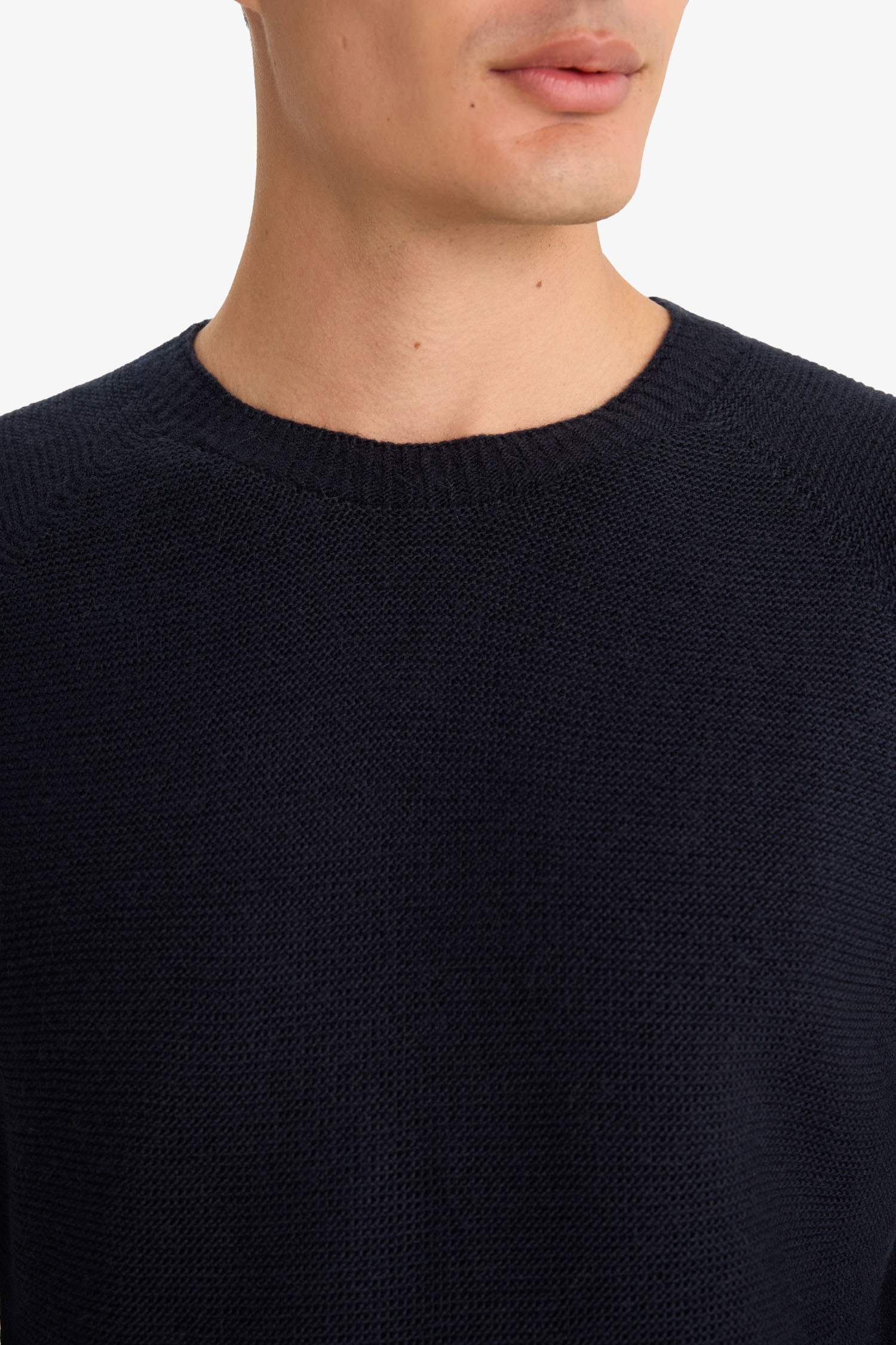 Standart Fit Bisiklet Yaka Triko Kazak