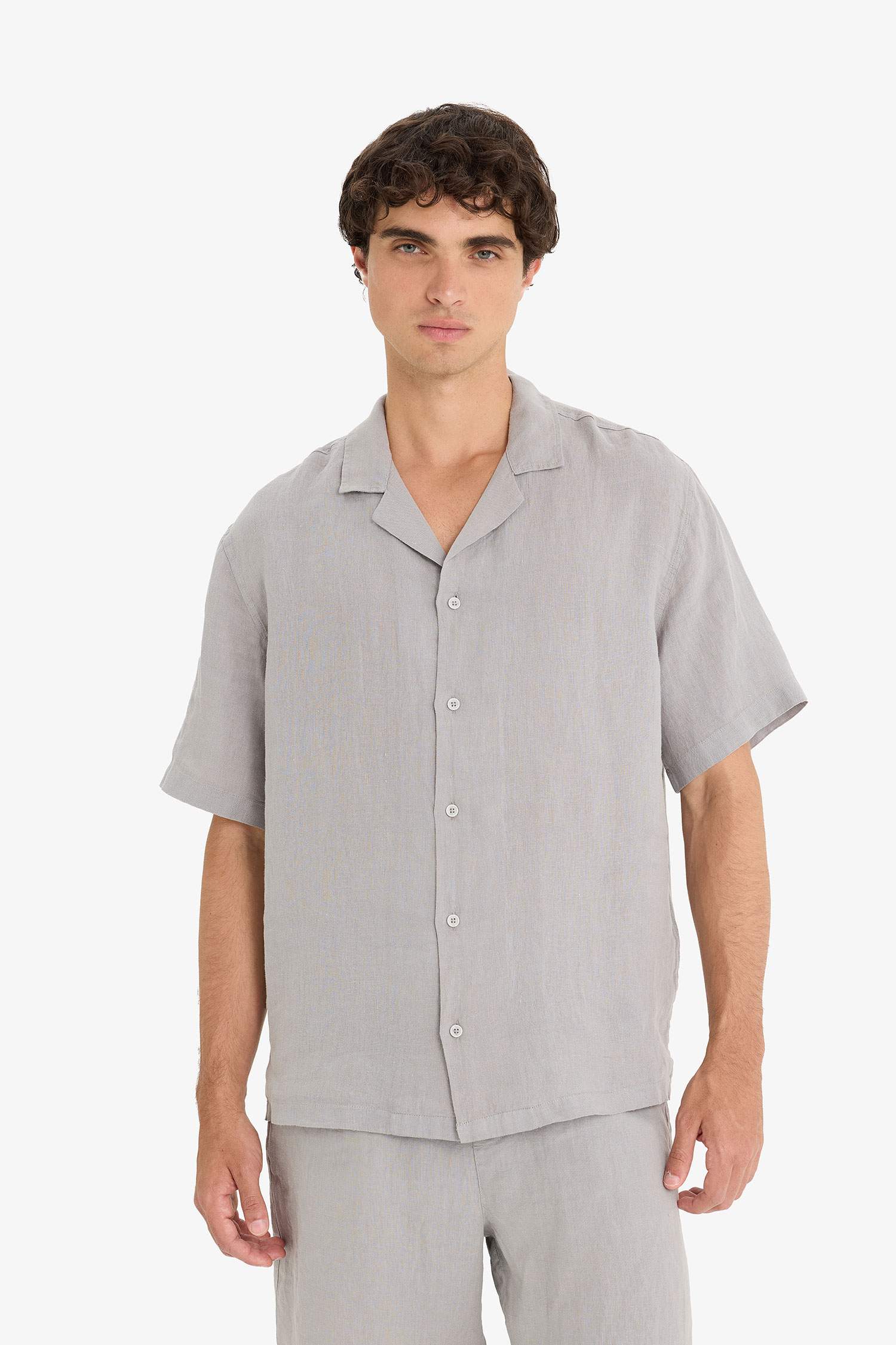 %100 Keten Relax Fit Apaş Yaka Kısa Kollu Gömlek